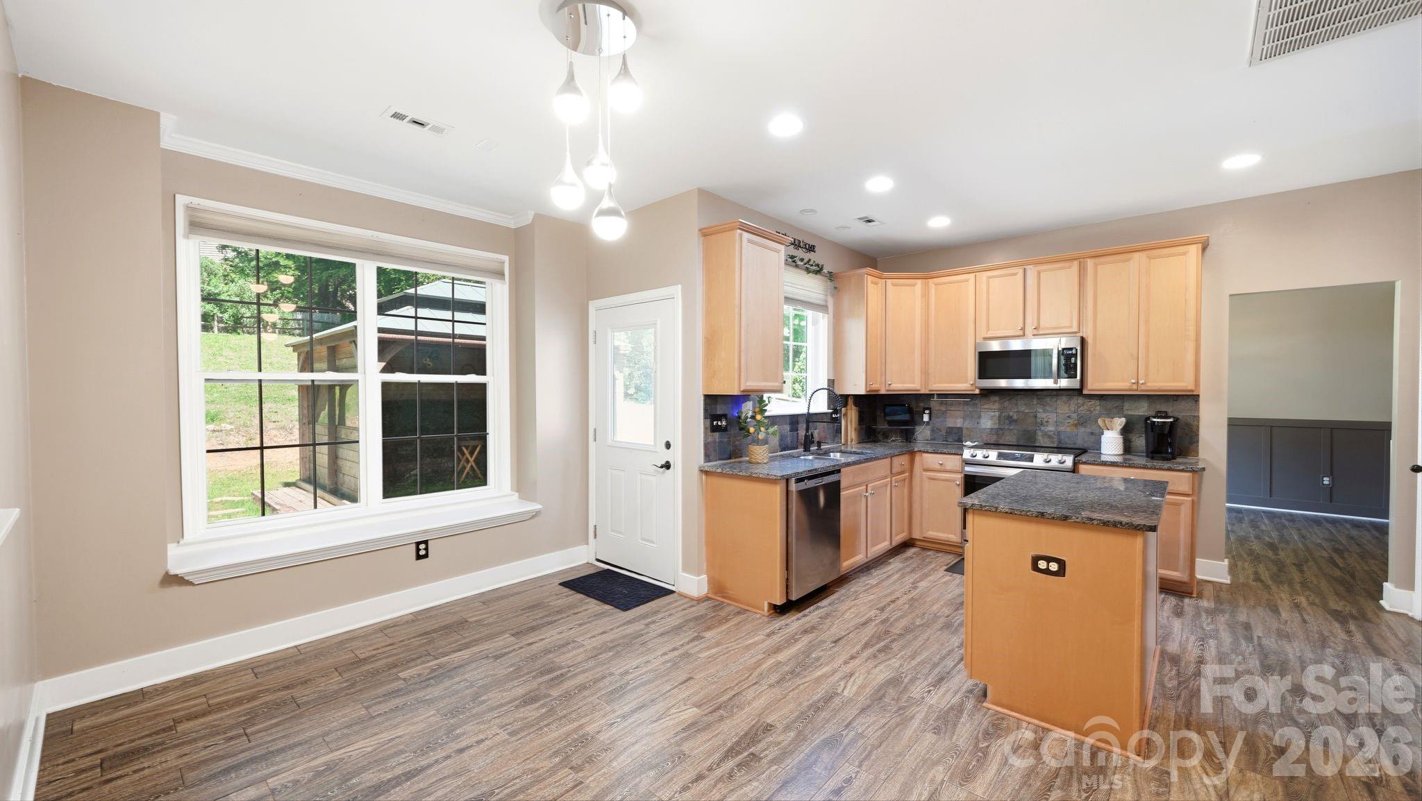 2480 N Legacy Park Boulevard — Fort Mill