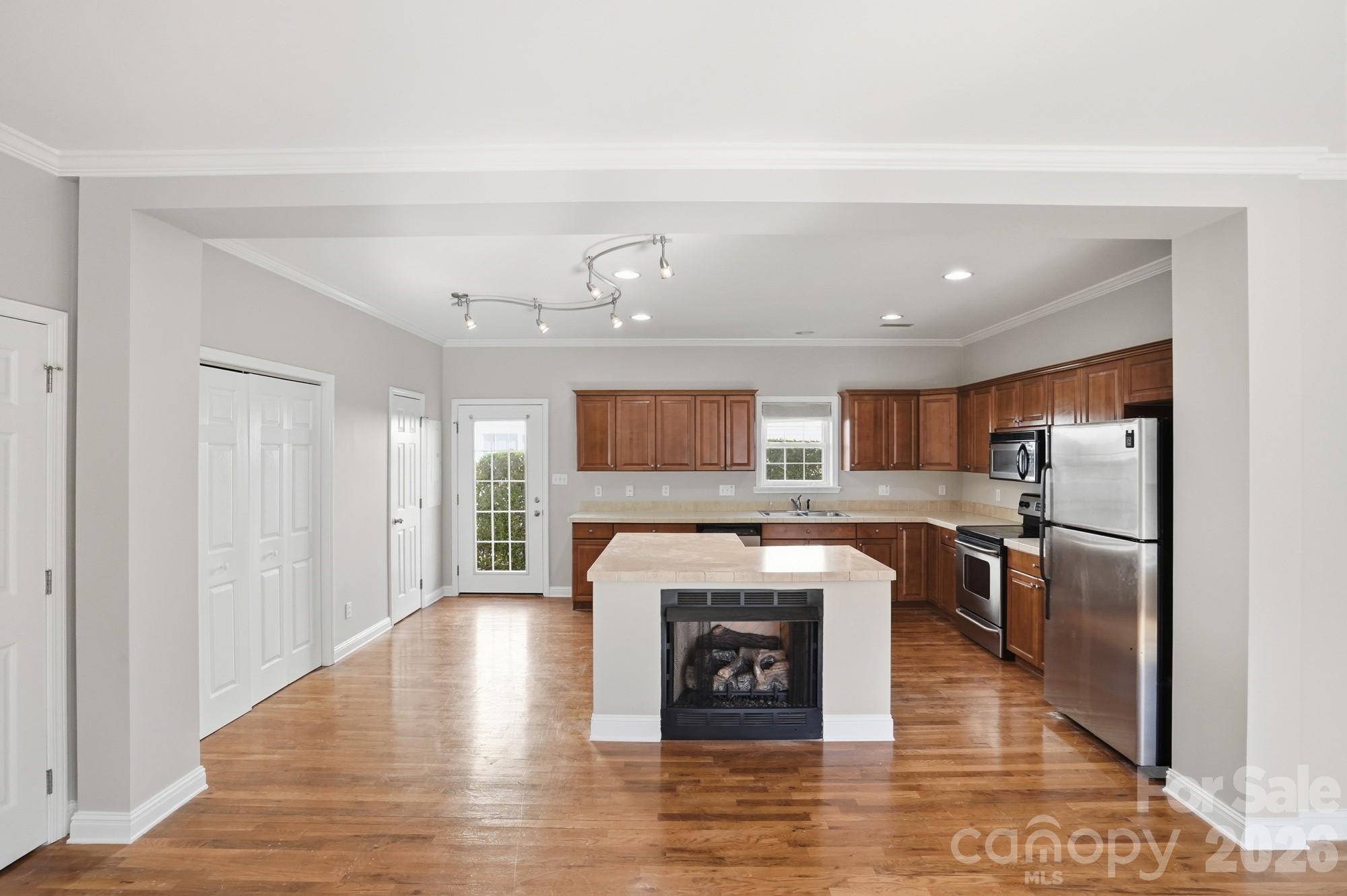 4322 Laurel Hill Lane — Charlotte