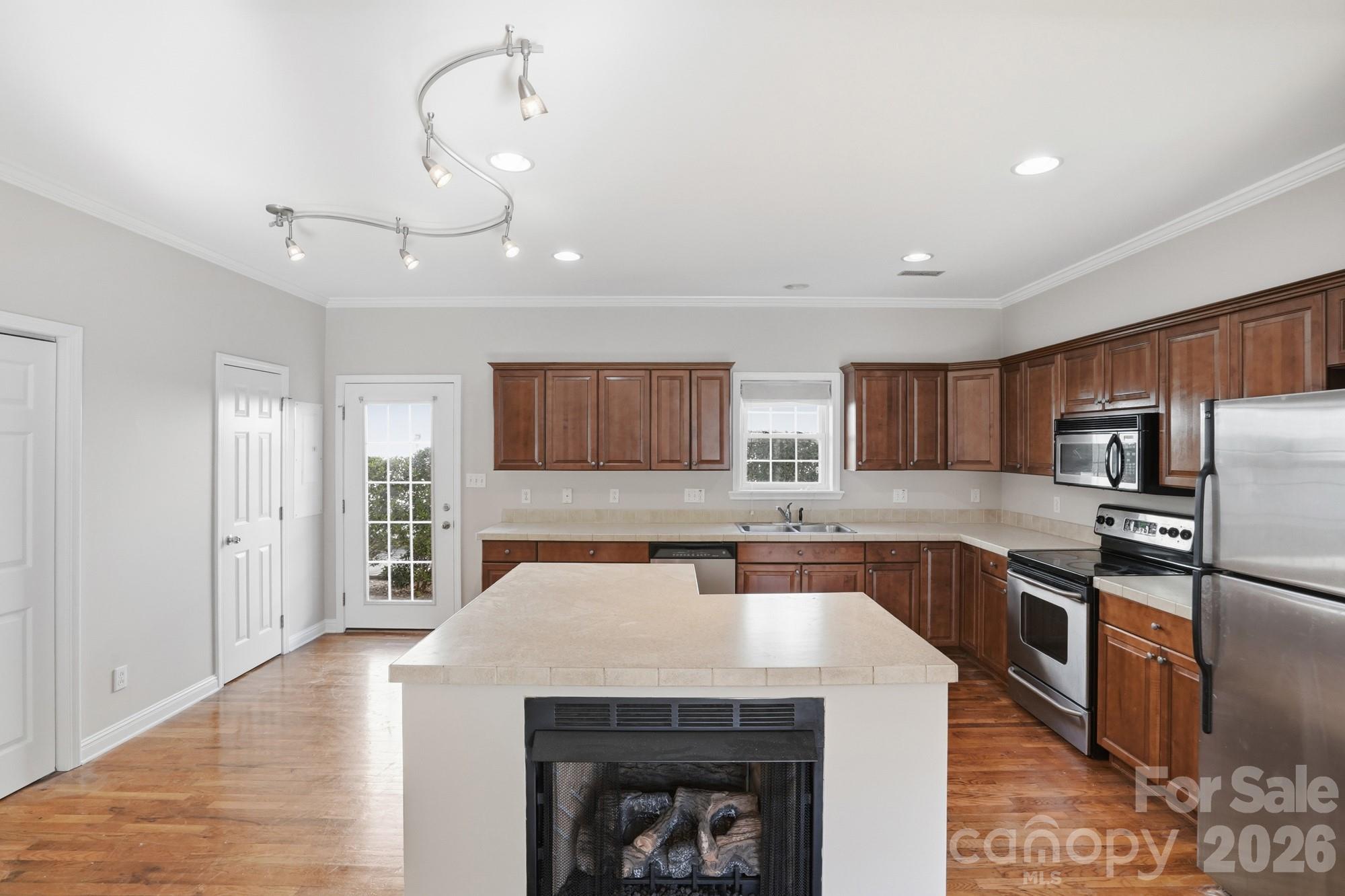 4322 Laurel Hill Lane — Charlotte