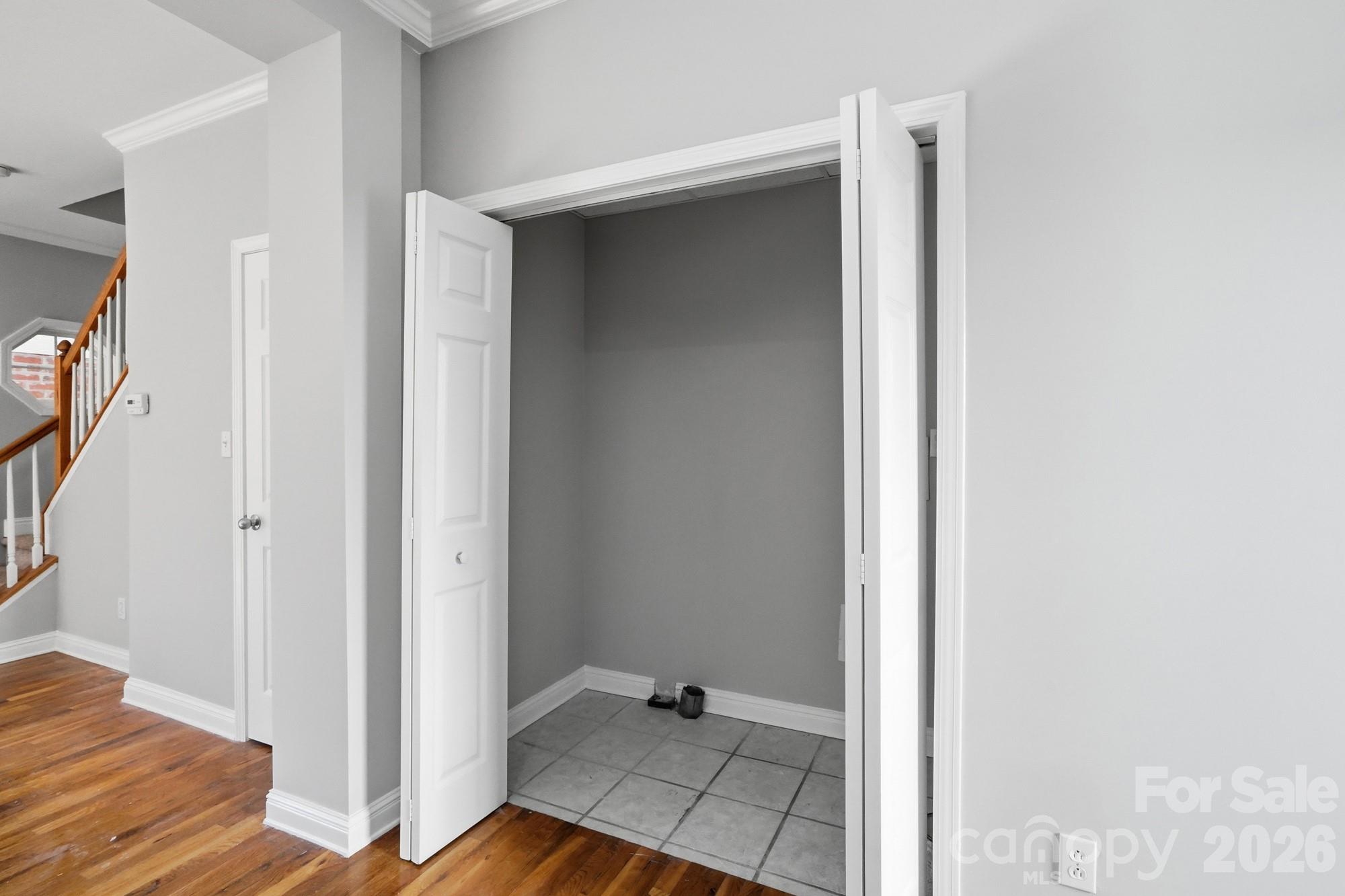 4322 Laurel Hill Lane — Charlotte