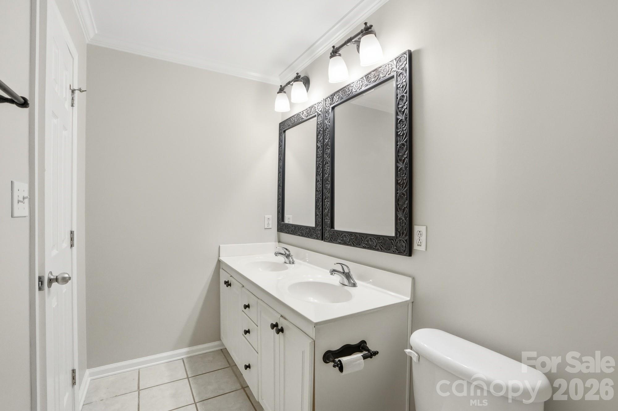 4322 Laurel Hill Lane — Charlotte