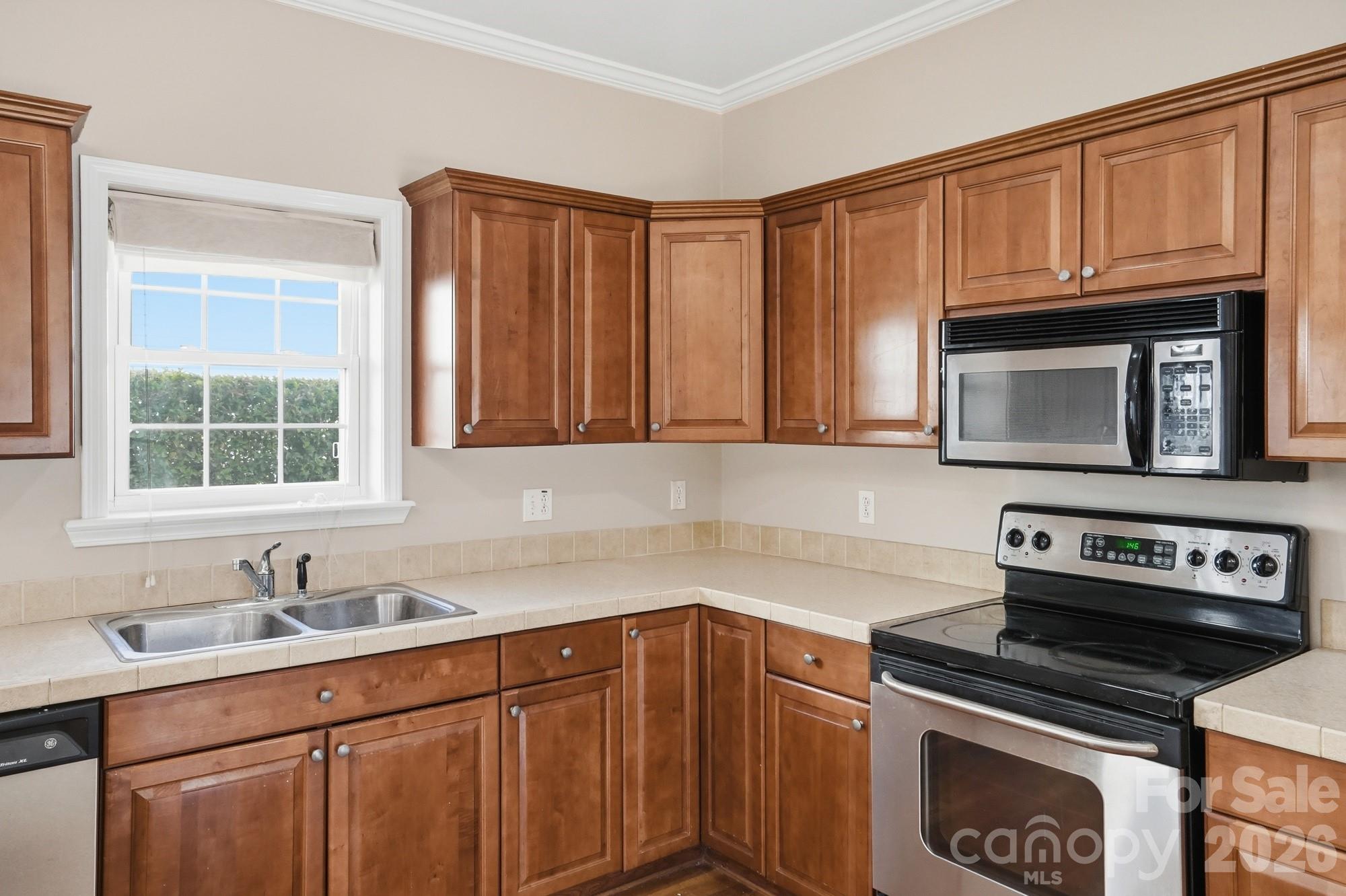 4322 Laurel Hill Lane — Charlotte