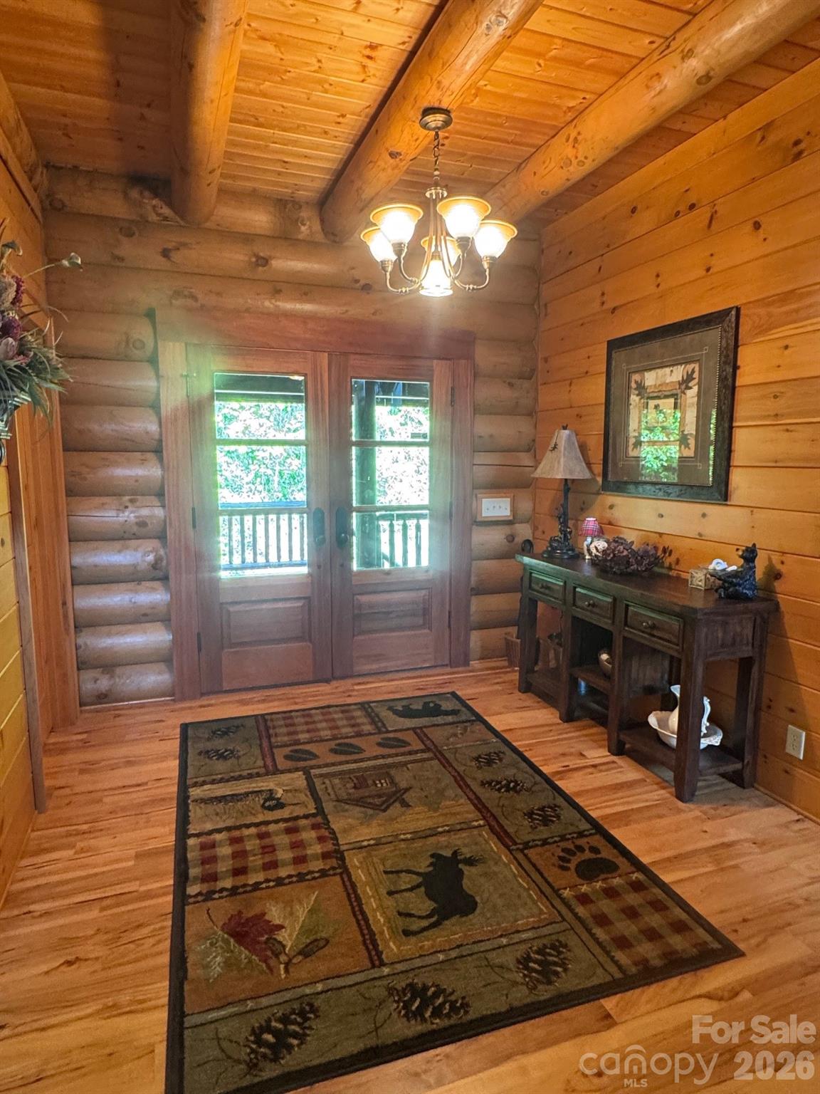 686 Hyacinth Drive — Clyde