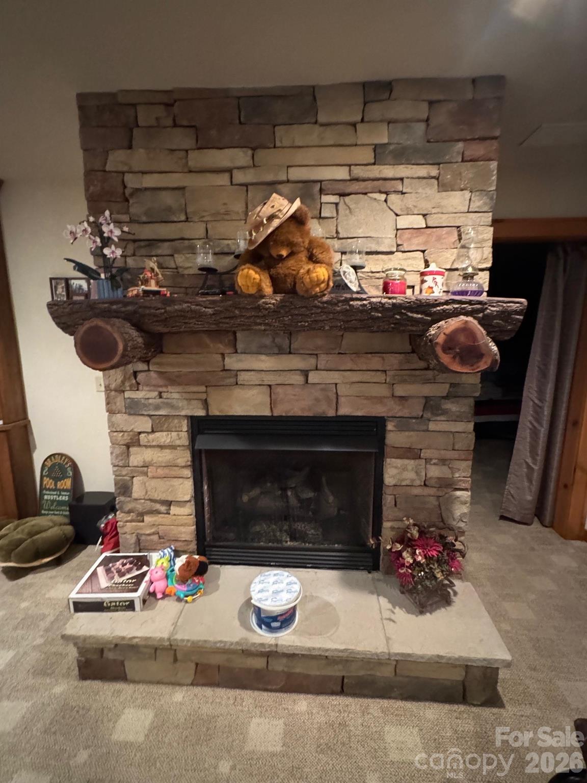 686 Hyacinth Drive — Clyde