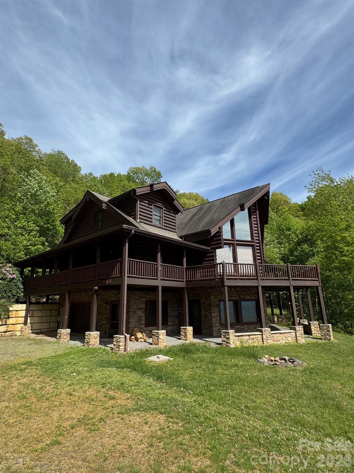 686 Hyacinth Drive — Clyde