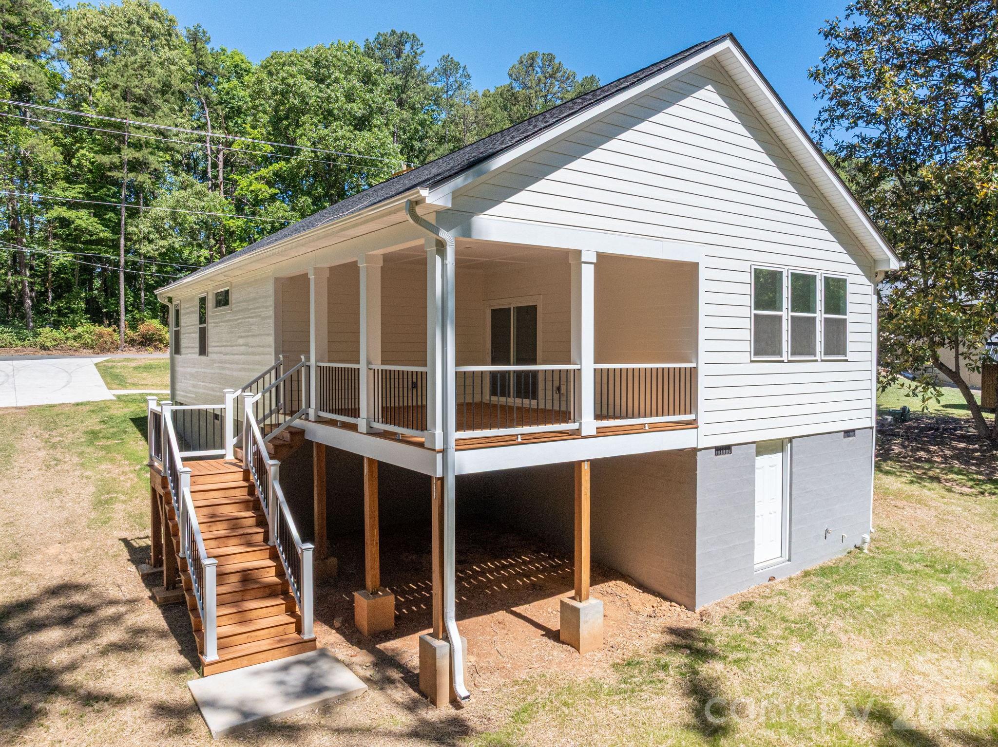 423 S Pinchback Avenue — Bessemer City