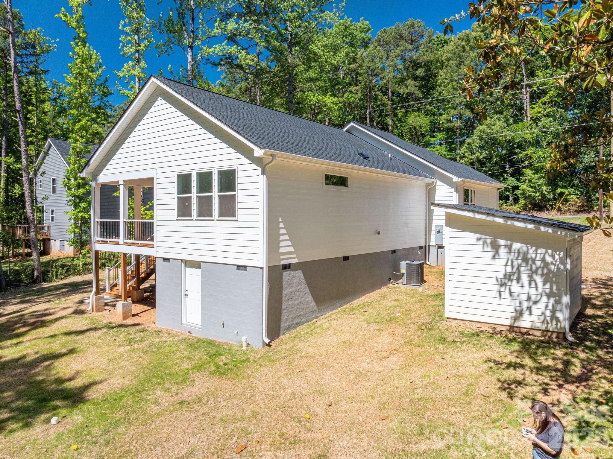 423 S Pinchback Avenue — Bessemer City