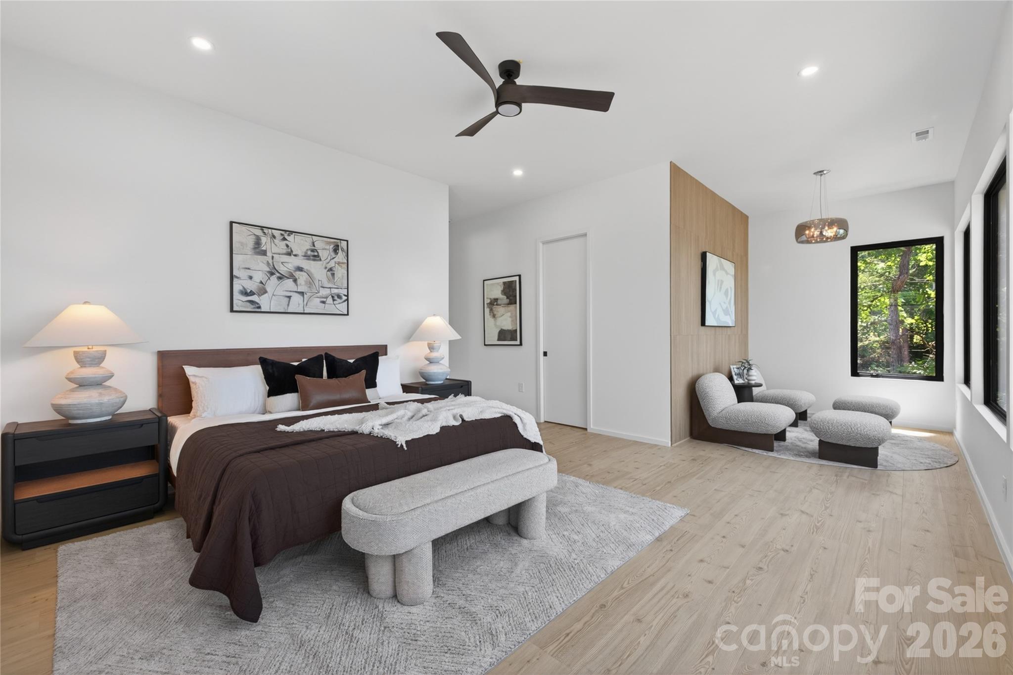 115 High Shores Road — Norwood
