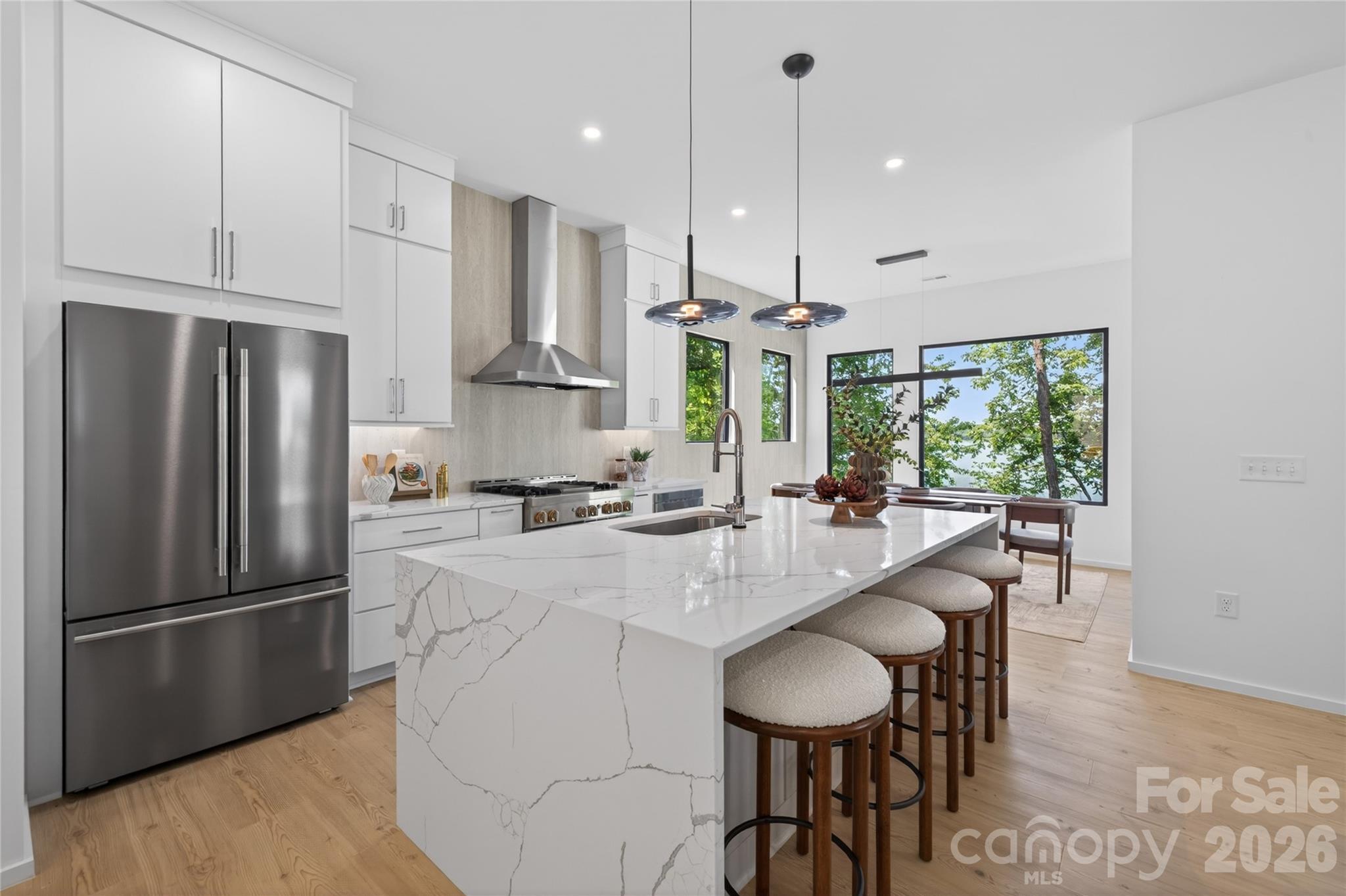 115 High Shores Road — Norwood