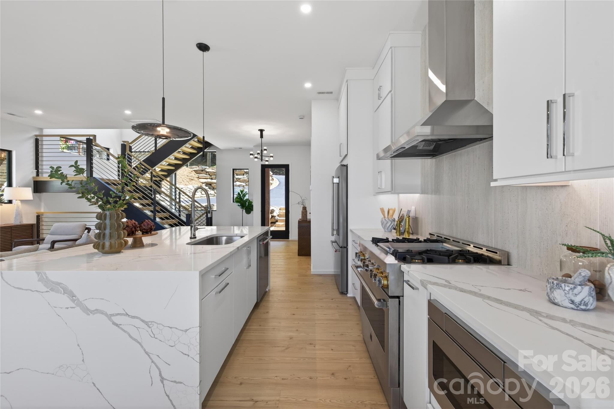 115 High Shores Road — Norwood