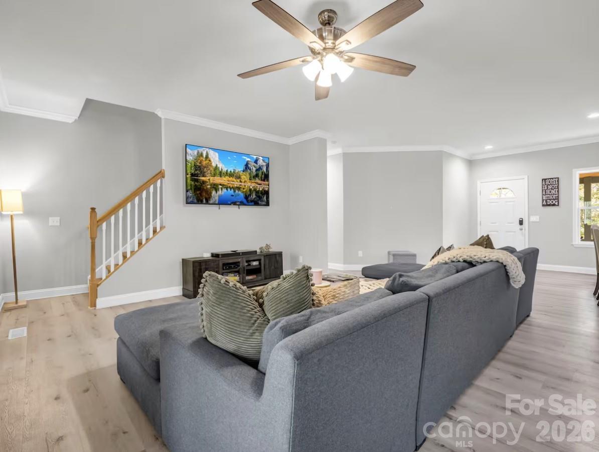 311 Charming Lane — Hendersonville