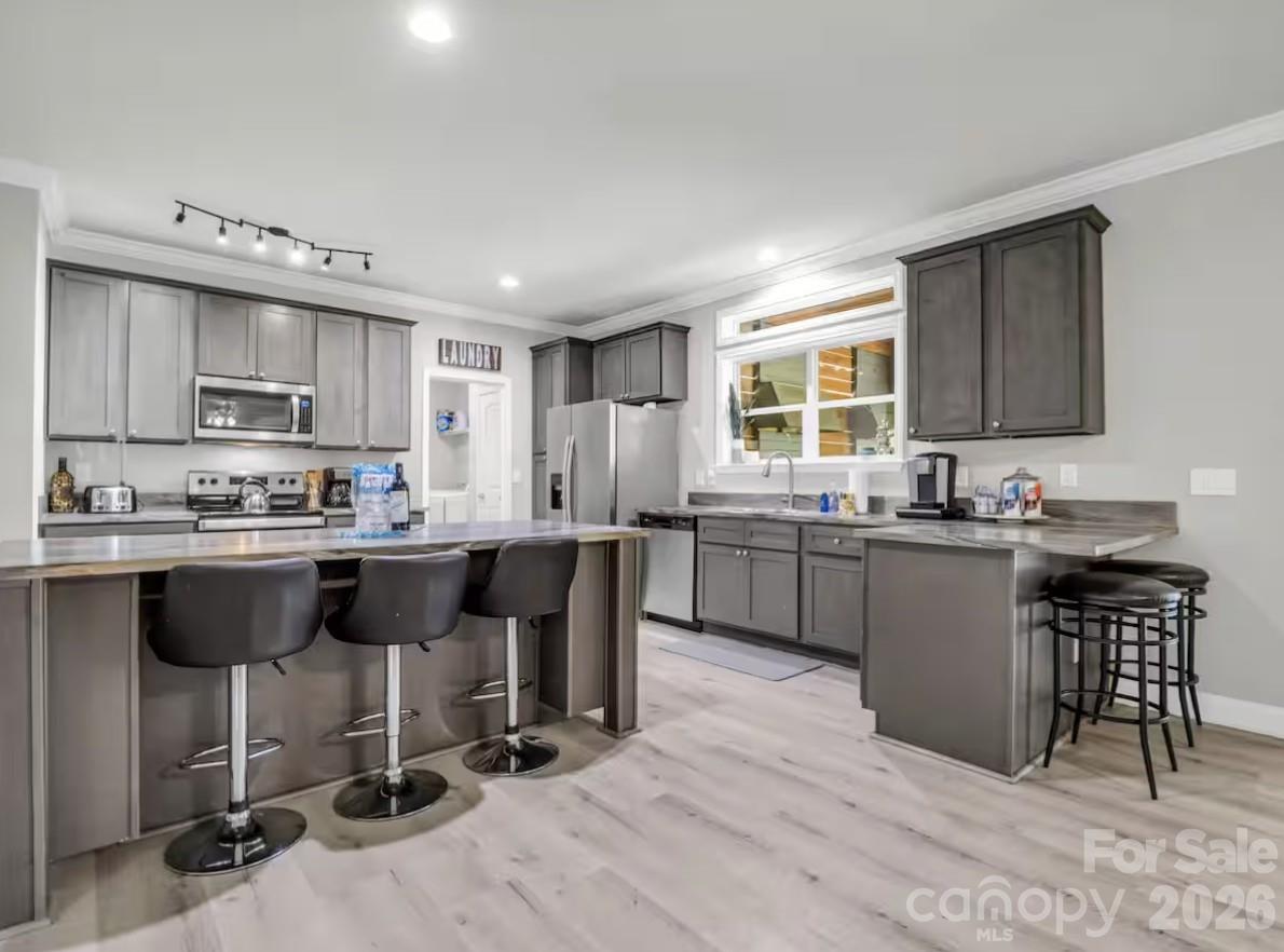 311 Charming Lane — Hendersonville