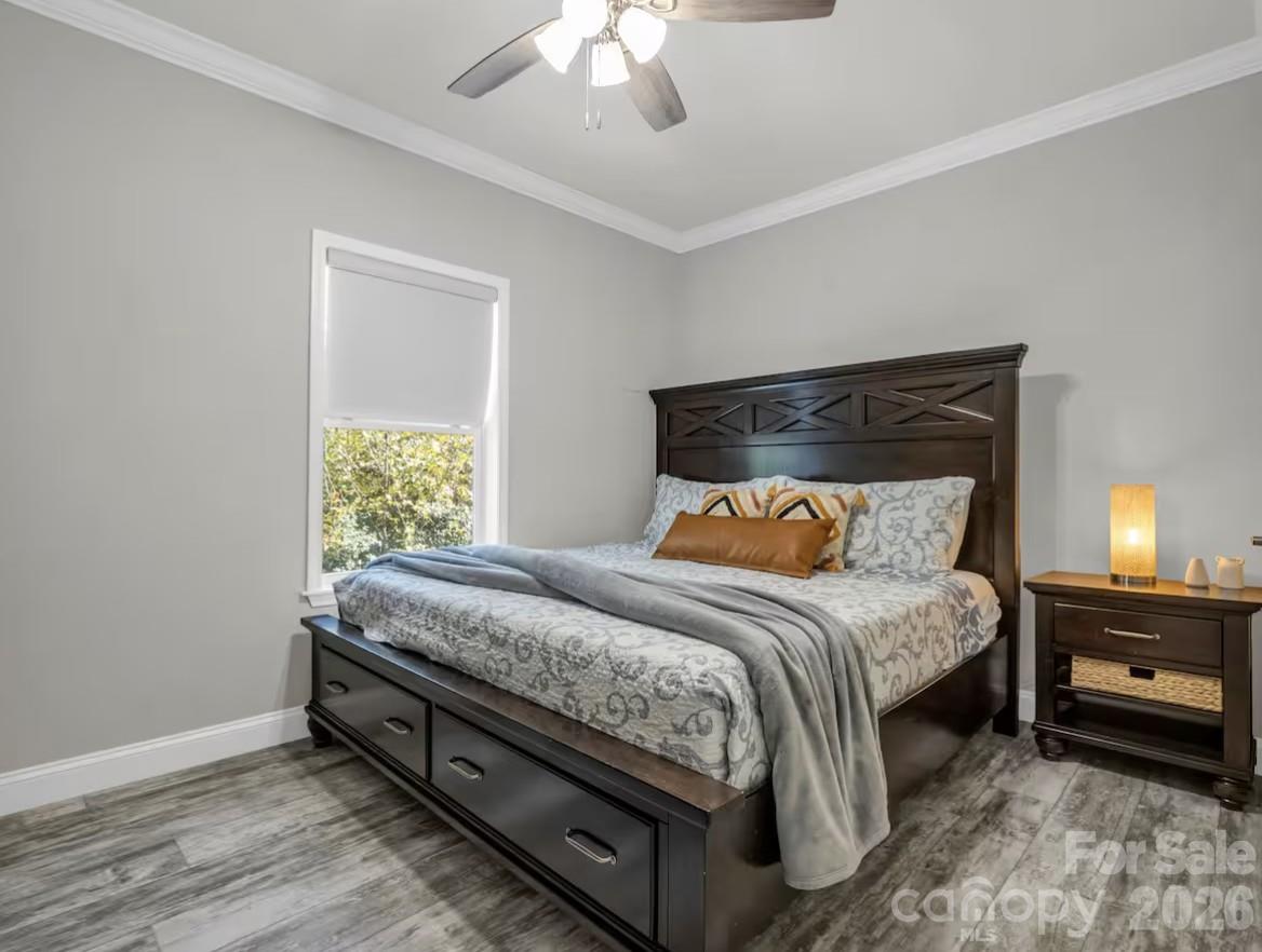 311 Charming Lane — Hendersonville