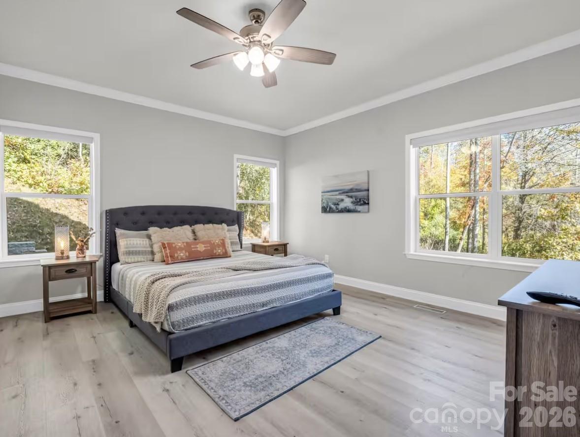 311 Charming Lane — Hendersonville