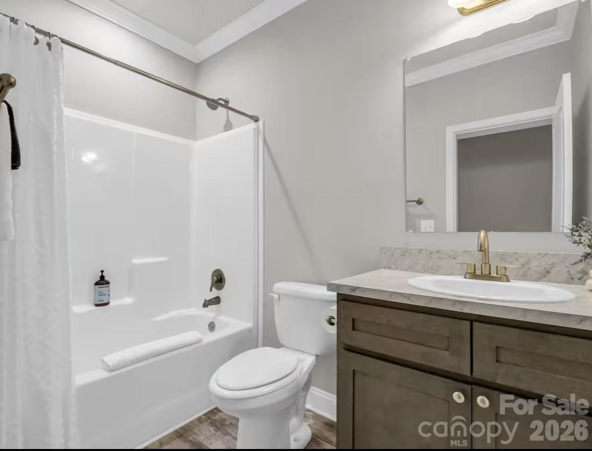 311 Charming Lane — Hendersonville