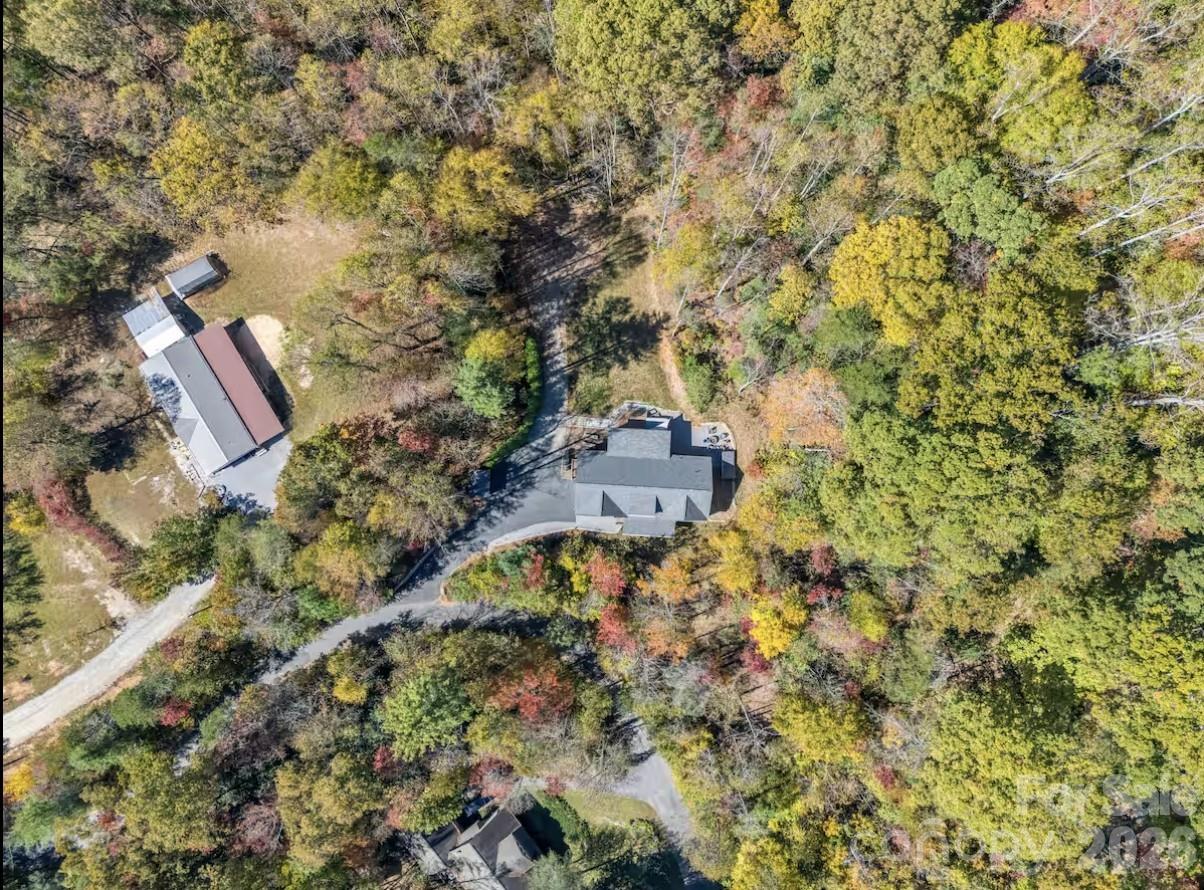 311 Charming Lane — Hendersonville