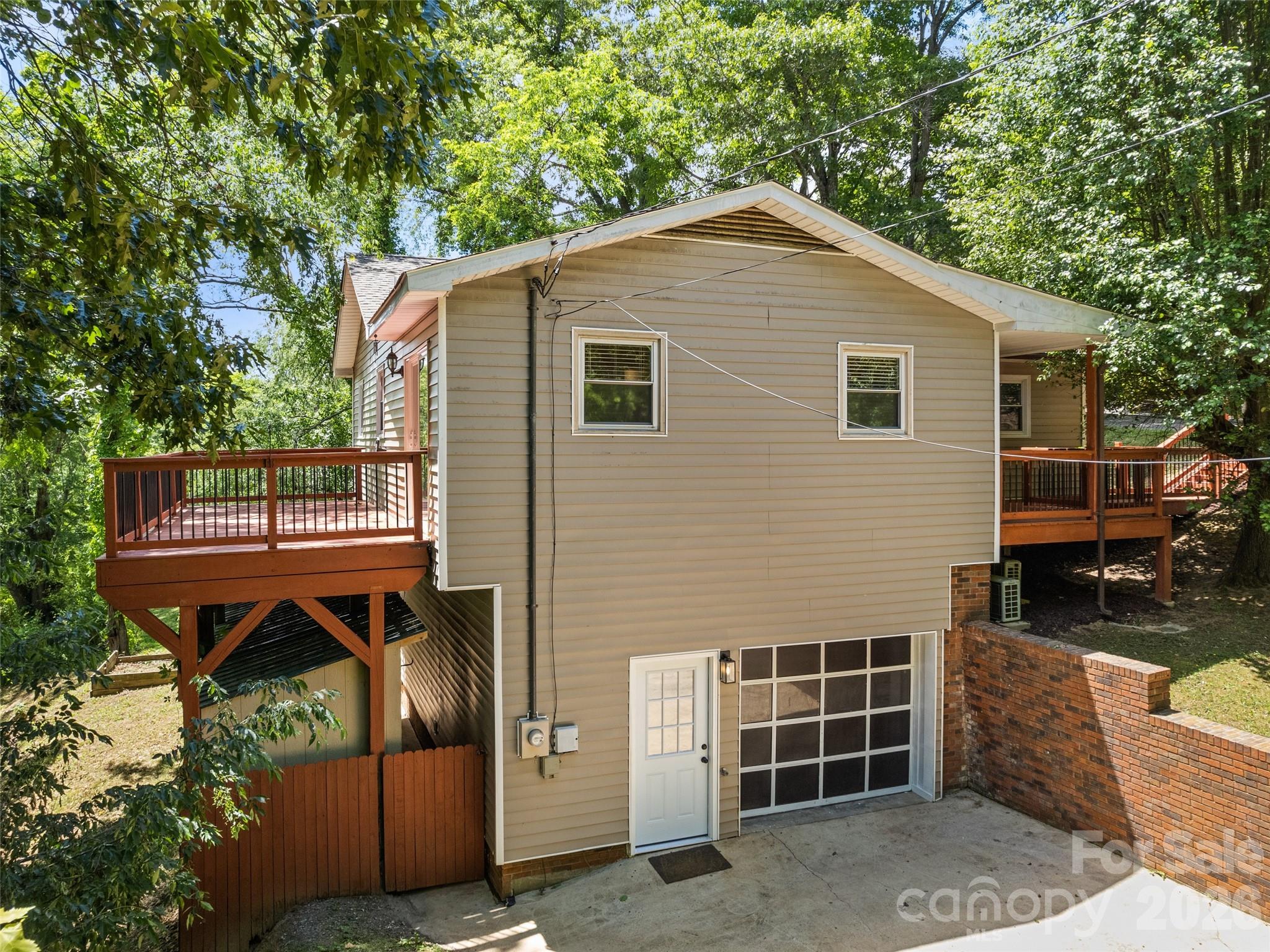 157 Highland Terrace — Clyde
