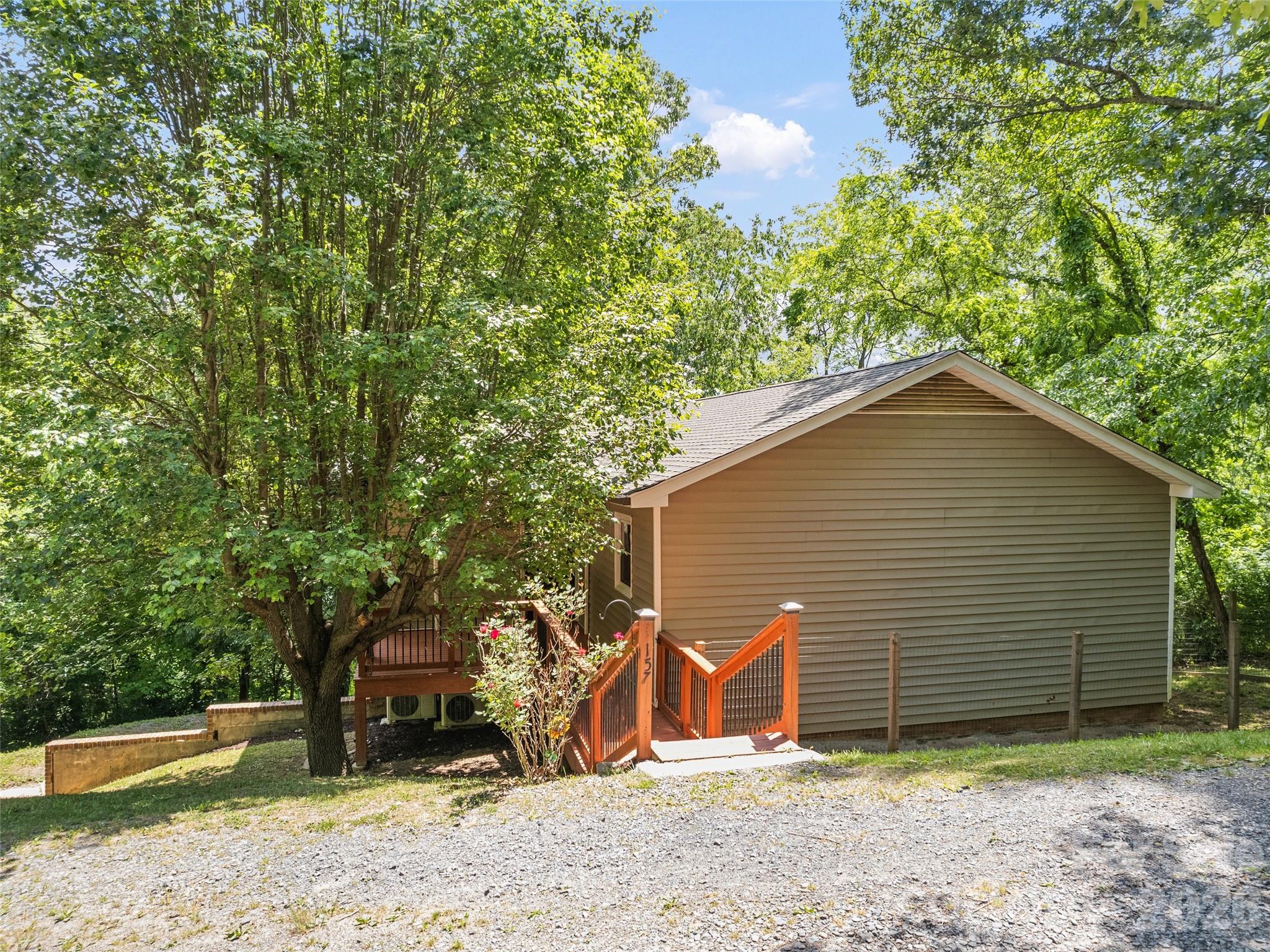 157 Highland Terrace — Clyde