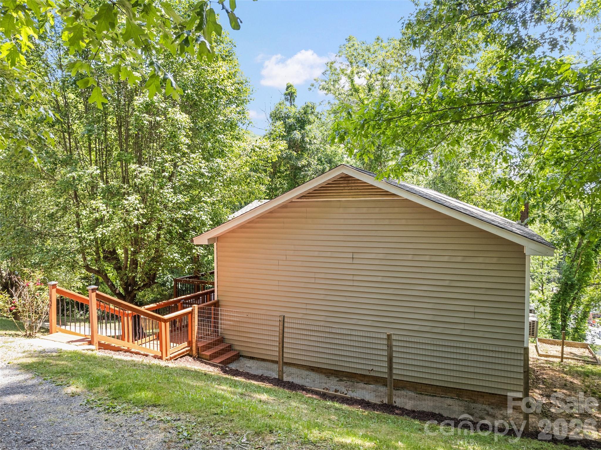 157 Highland Terrace — Clyde