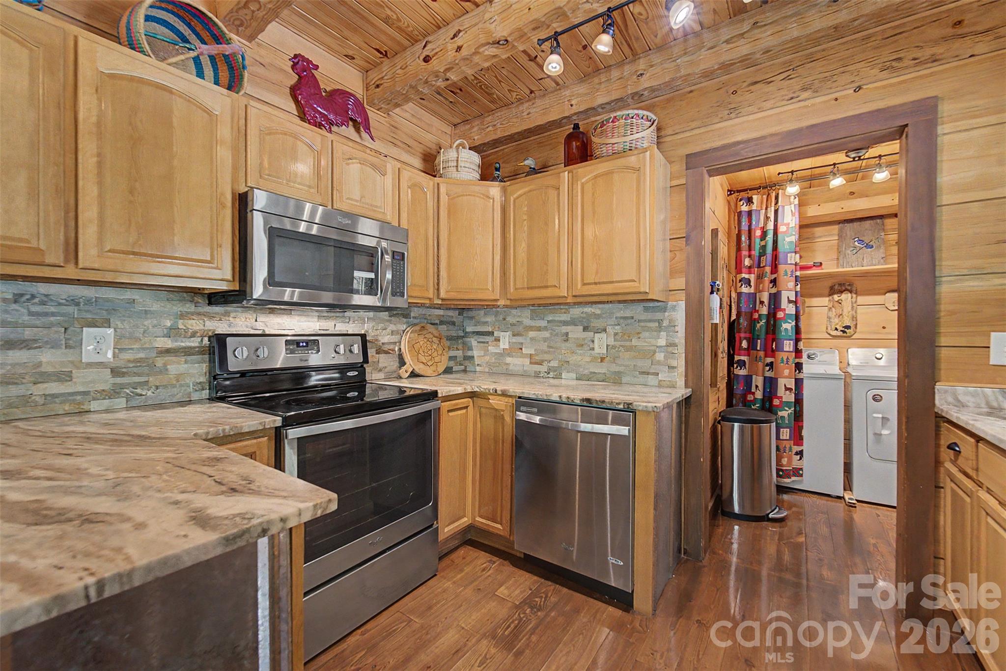 468 Old Yellow Branch Road — Robbinsville