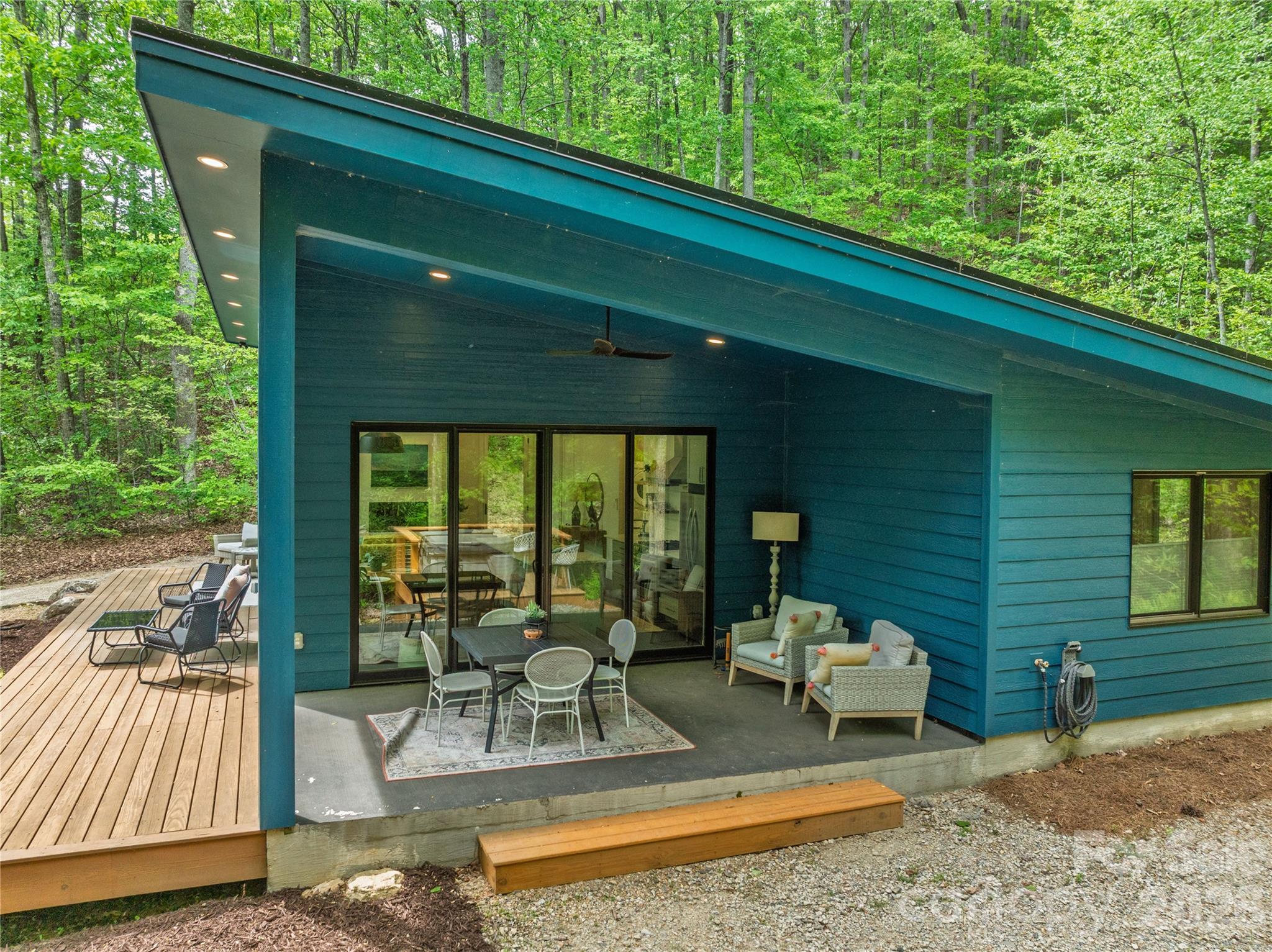 808 Mountain Cove Road — Hendersonville