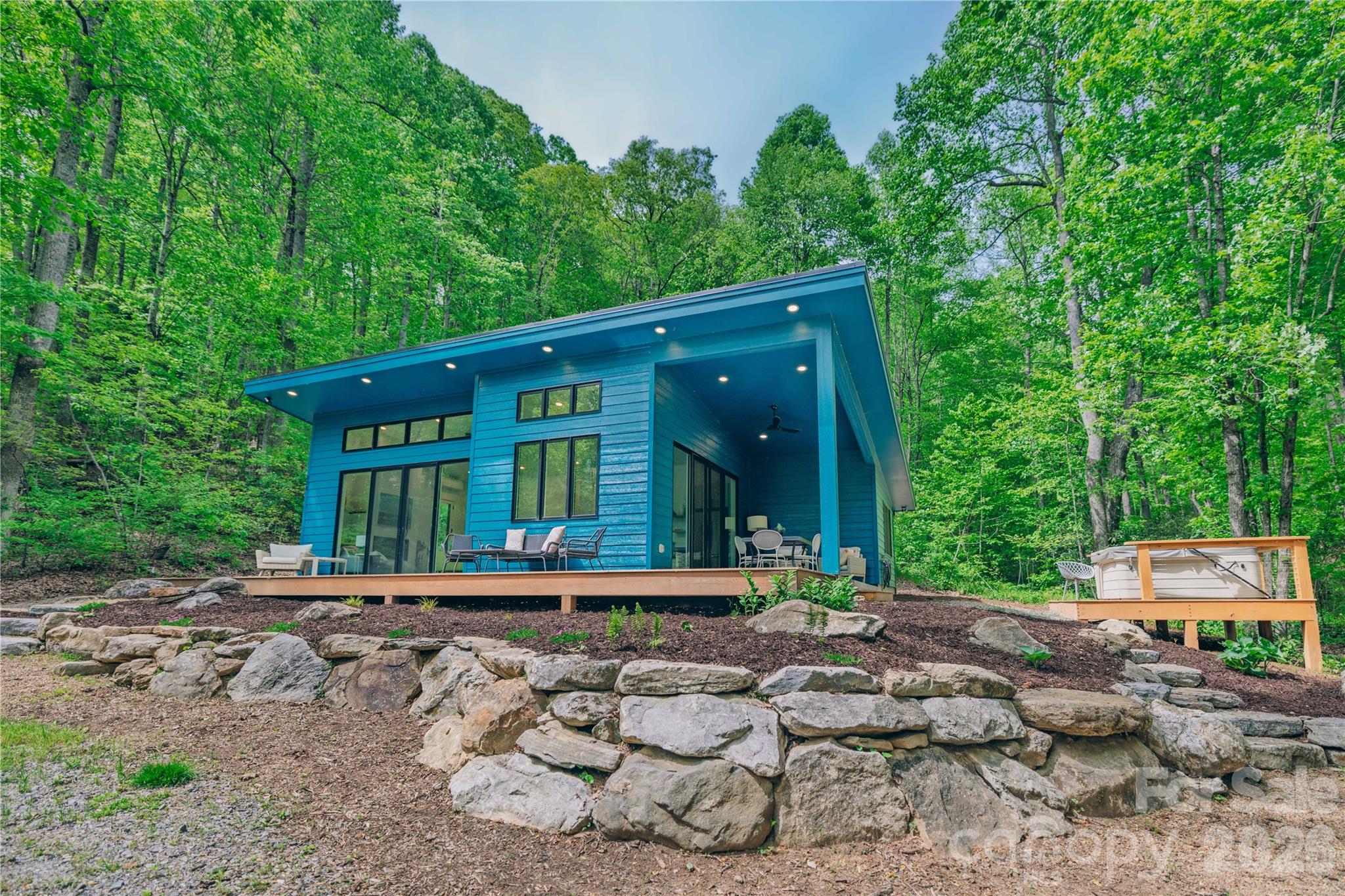808 Mountain Cove Road — Hendersonville