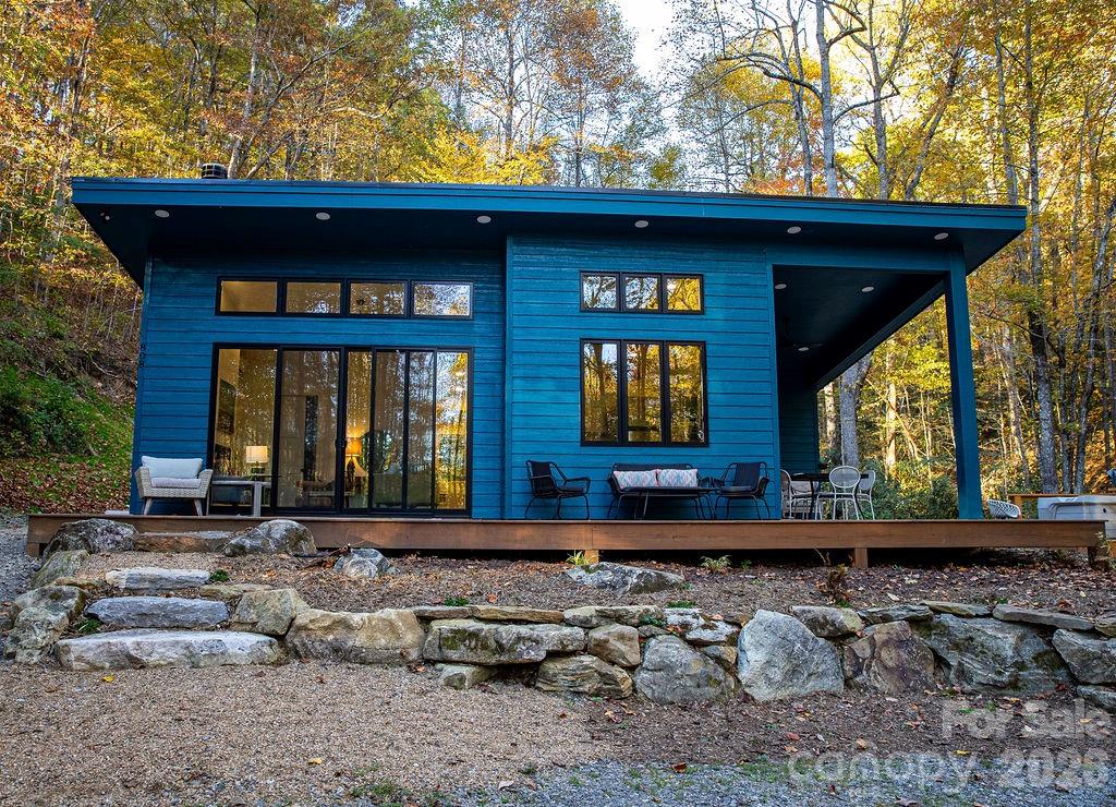 808 Mountain Cove Road — Hendersonville