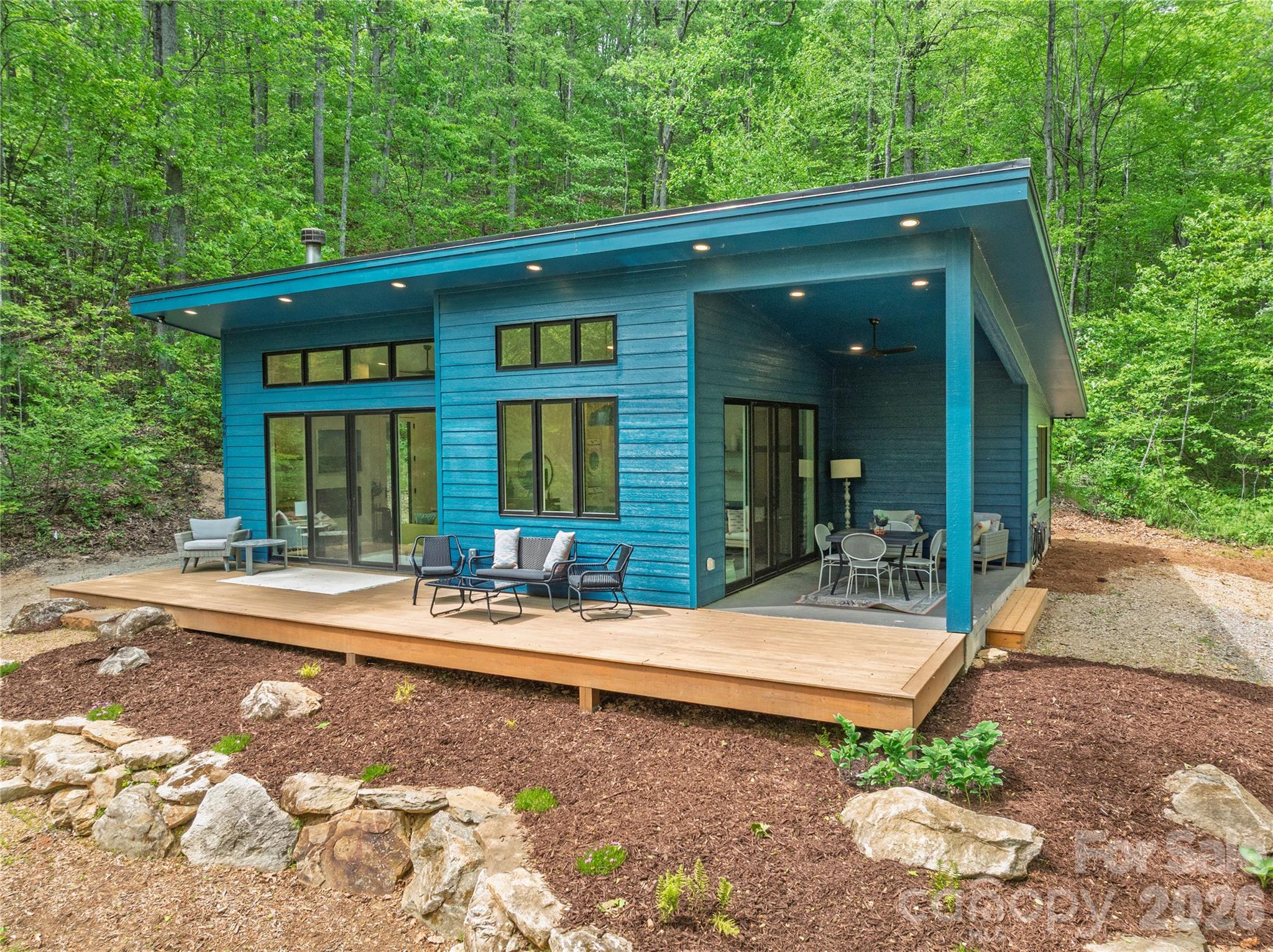 808 Mountain Cove Road — Hendersonville