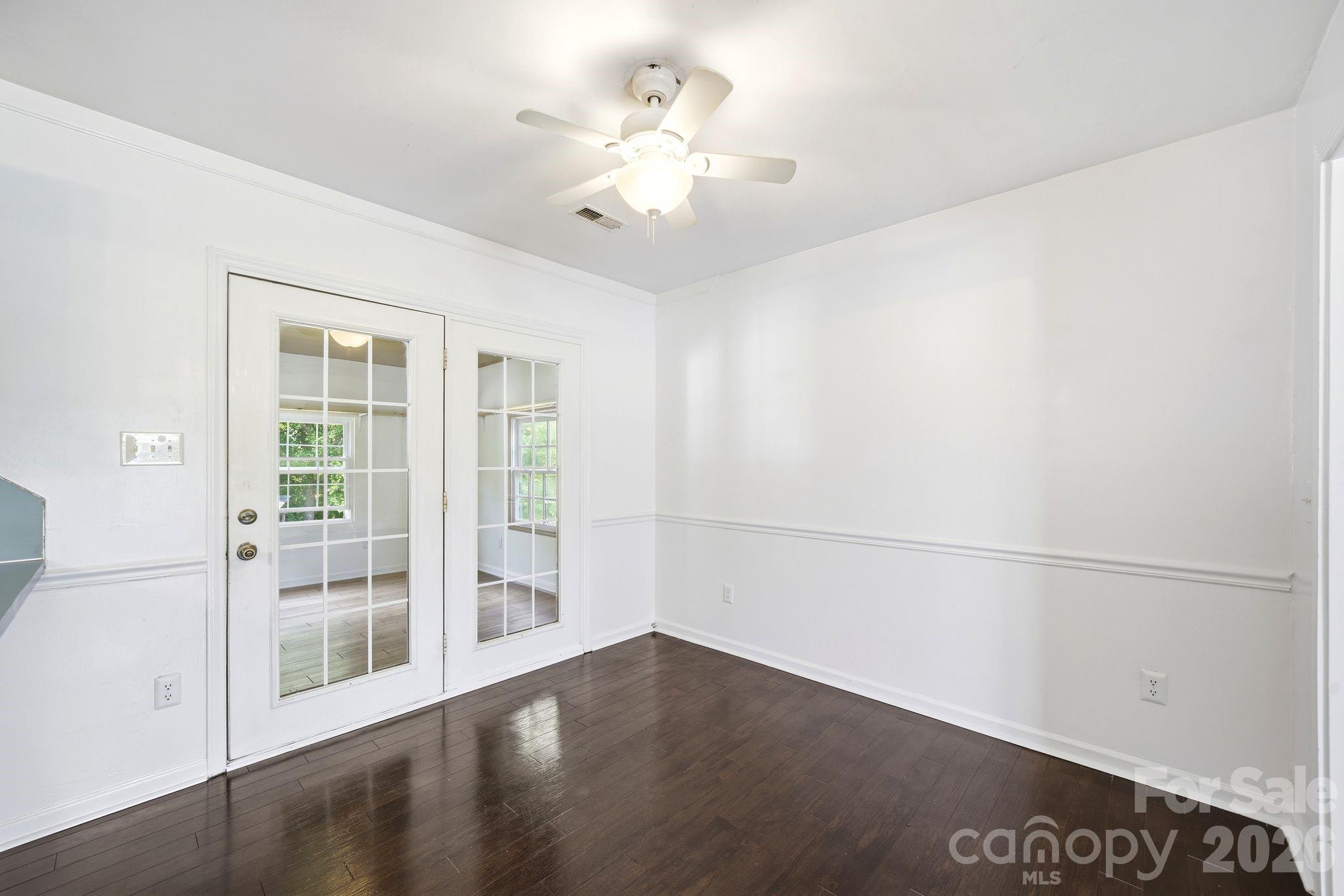 605 Brookside Drive #53 — Monroe