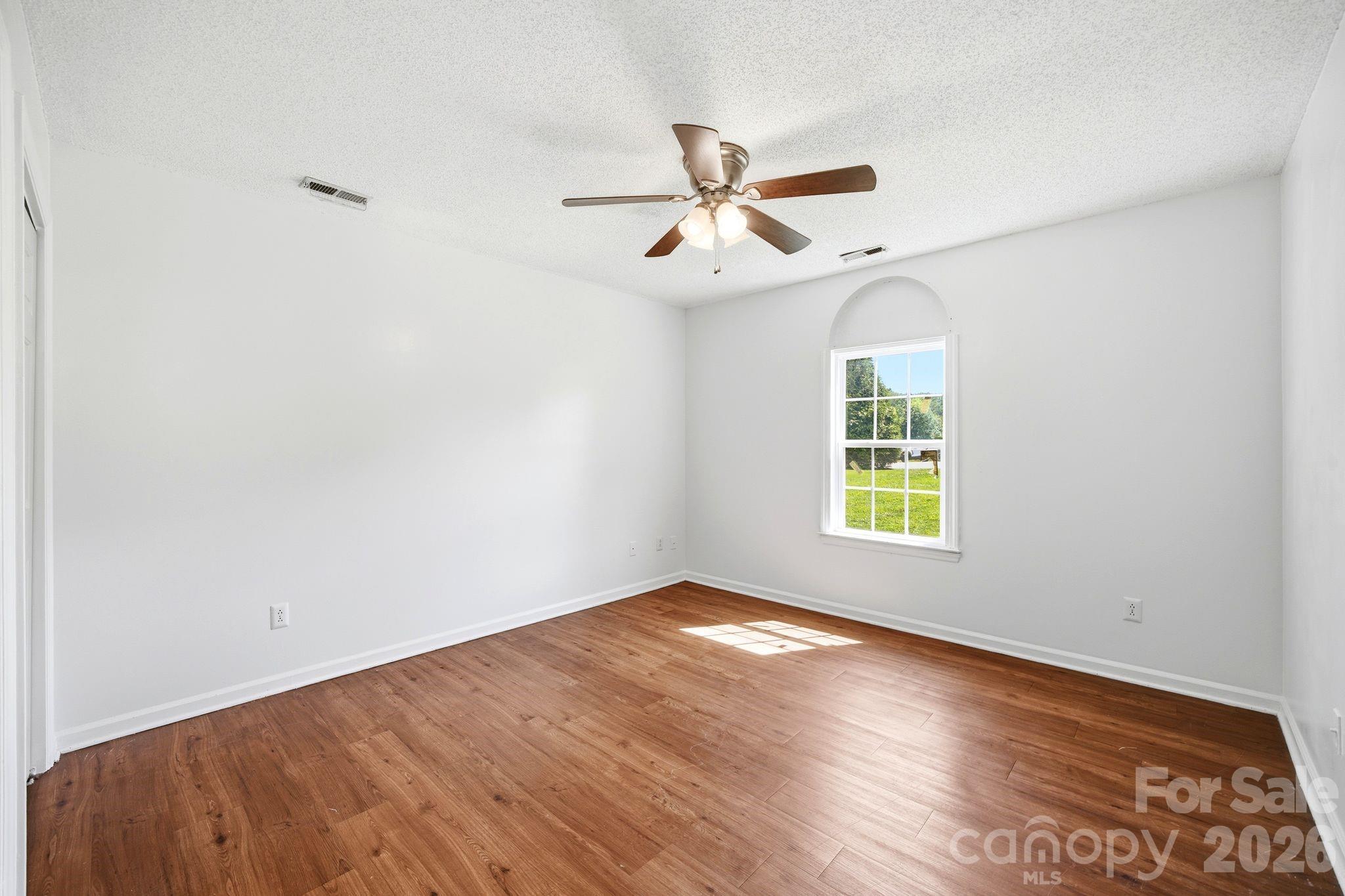 605 Brookside Drive #53 — Monroe