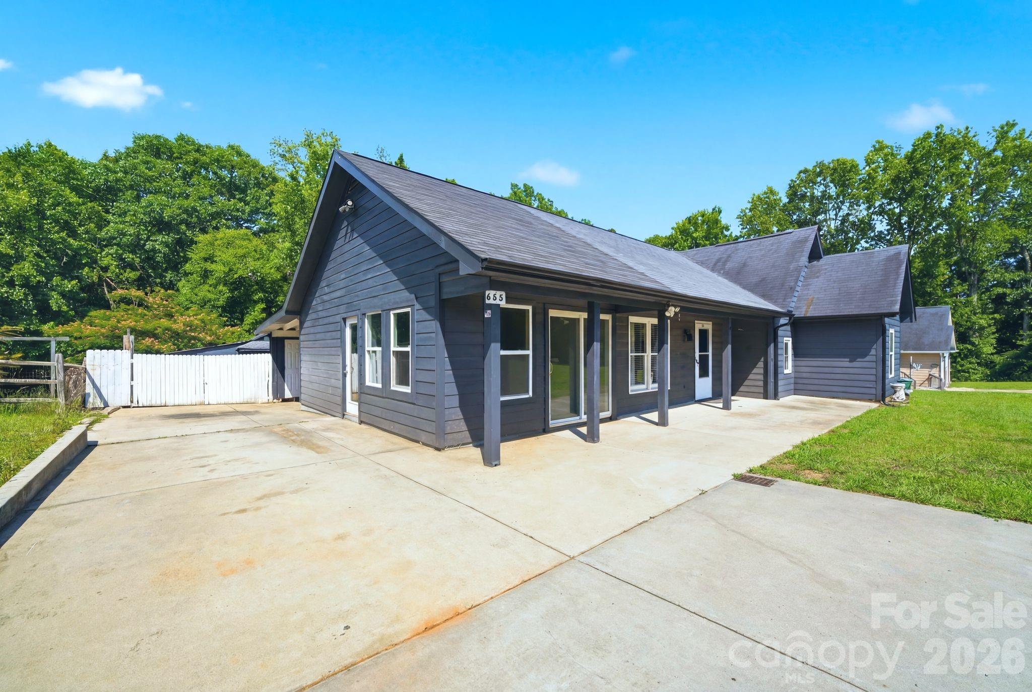 605 Brookside Drive #53 — Monroe