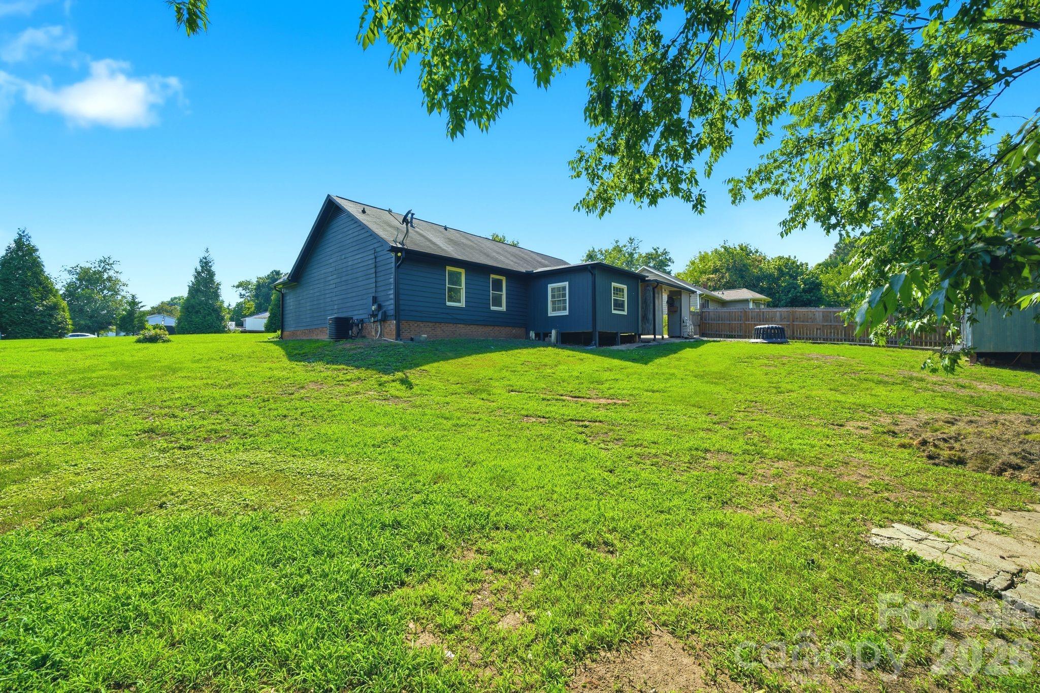 605 Brookside Drive #53 — Monroe