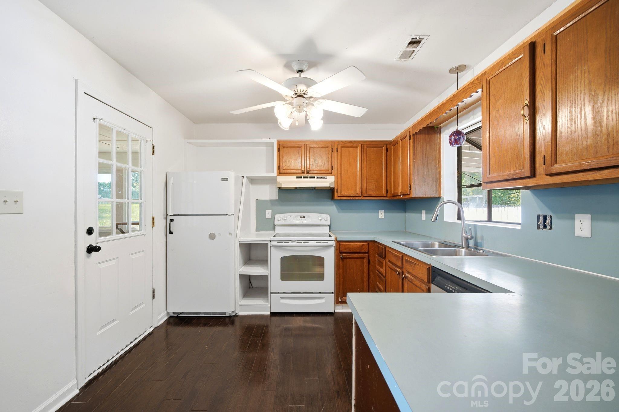 605 Brookside Drive #53 — Monroe