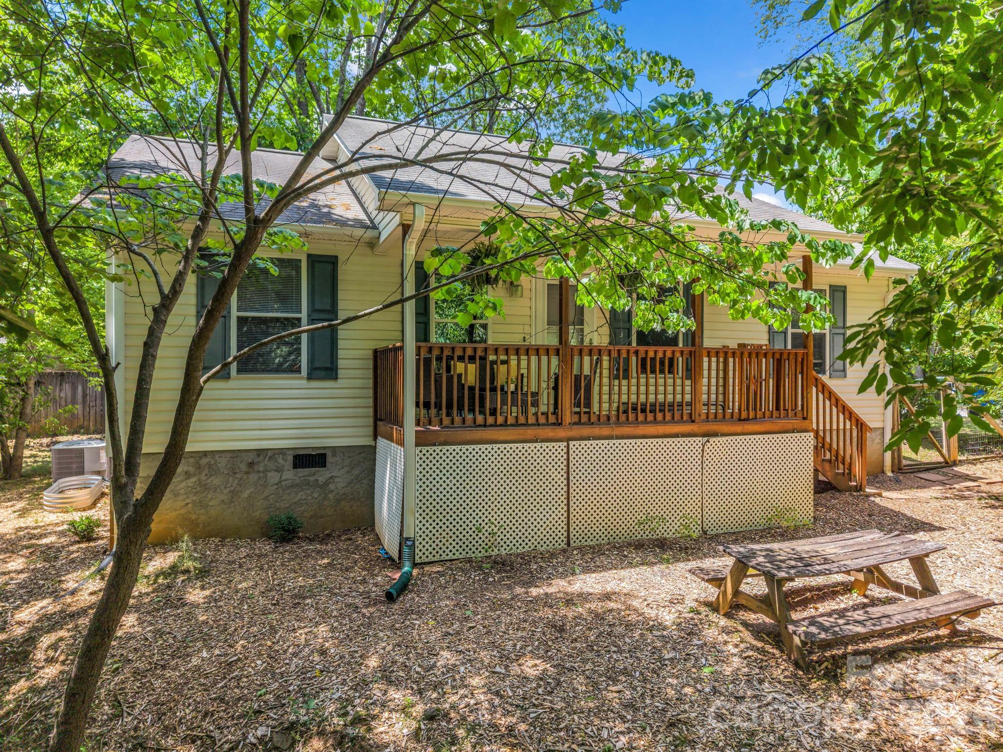 23 Peace Street — Asheville