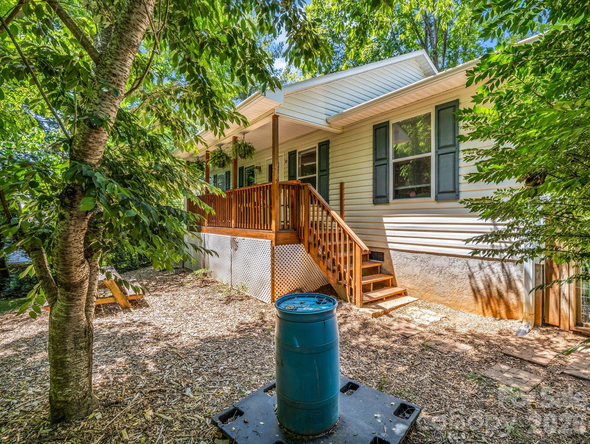 23 Peace Street — Asheville