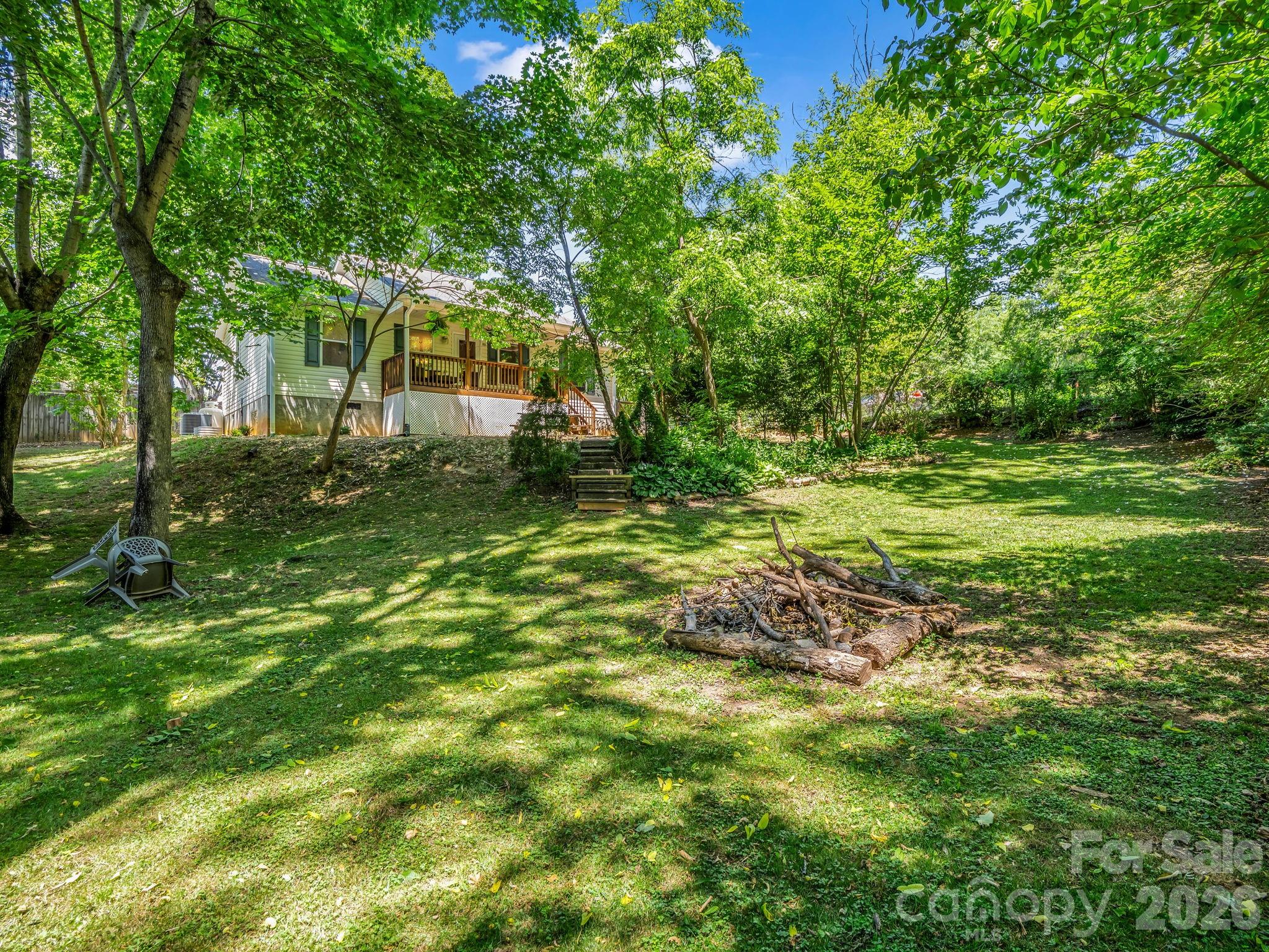 23 Peace Street — Asheville