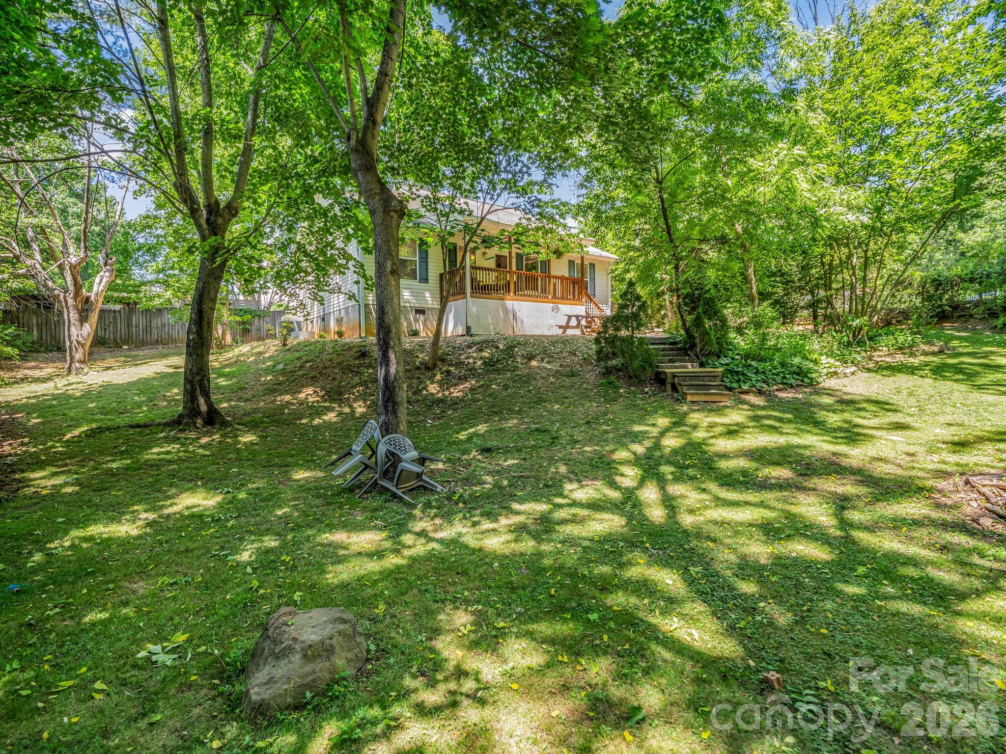 23 Peace Street — Asheville