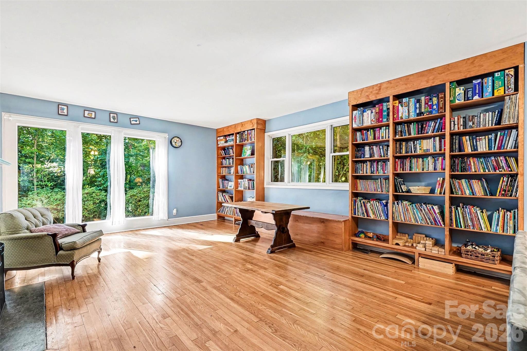 812 Saint Michaels Lane — Gastonia