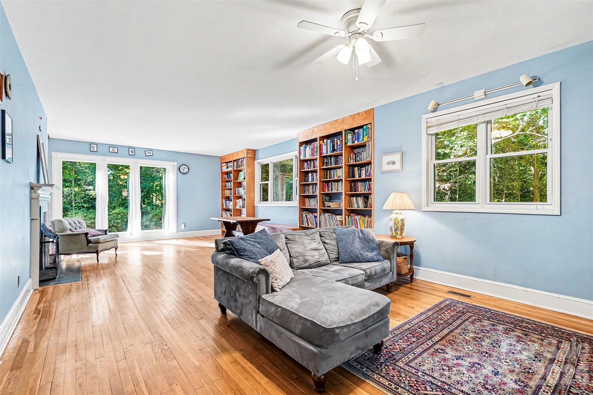 812 Saint Michaels Lane — Gastonia