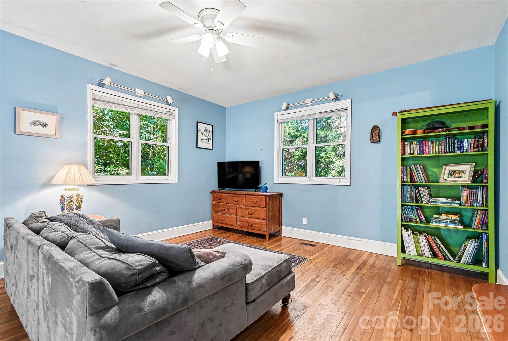 812 Saint Michaels Lane — Gastonia