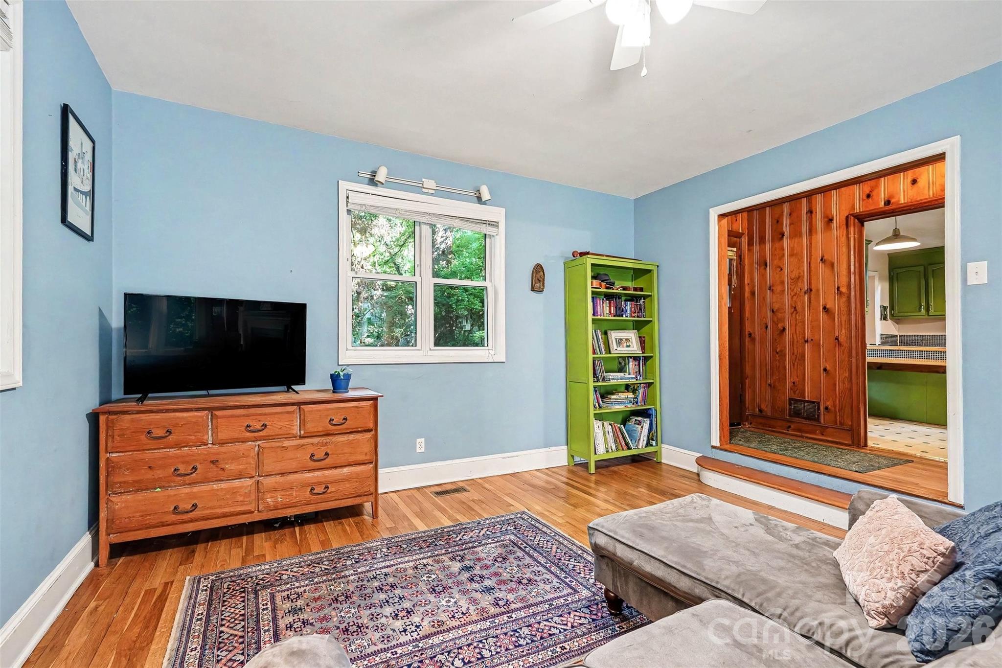 812 Saint Michaels Lane — Gastonia