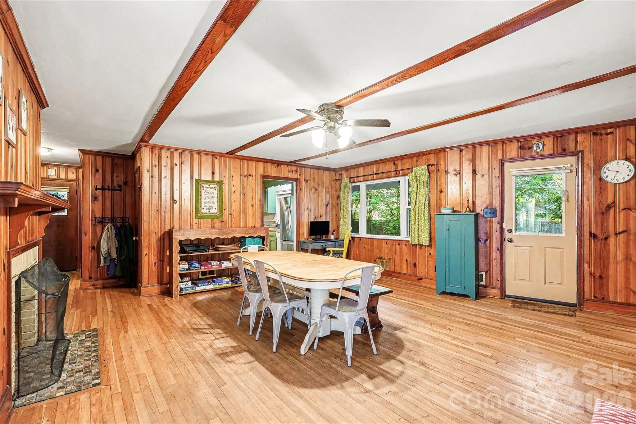 812 Saint Michaels Lane — Gastonia