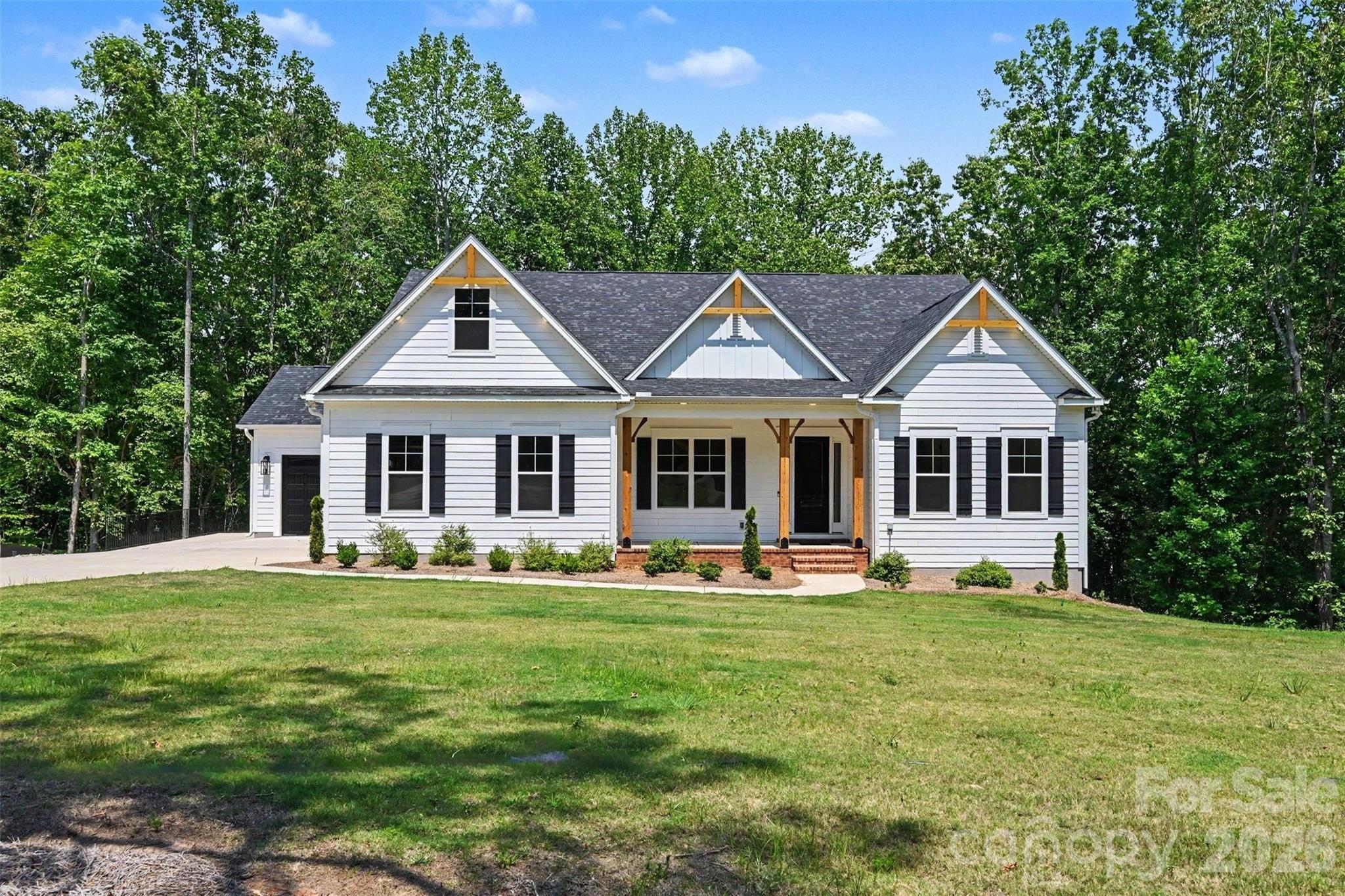 131 High Lake Drive — Statesville