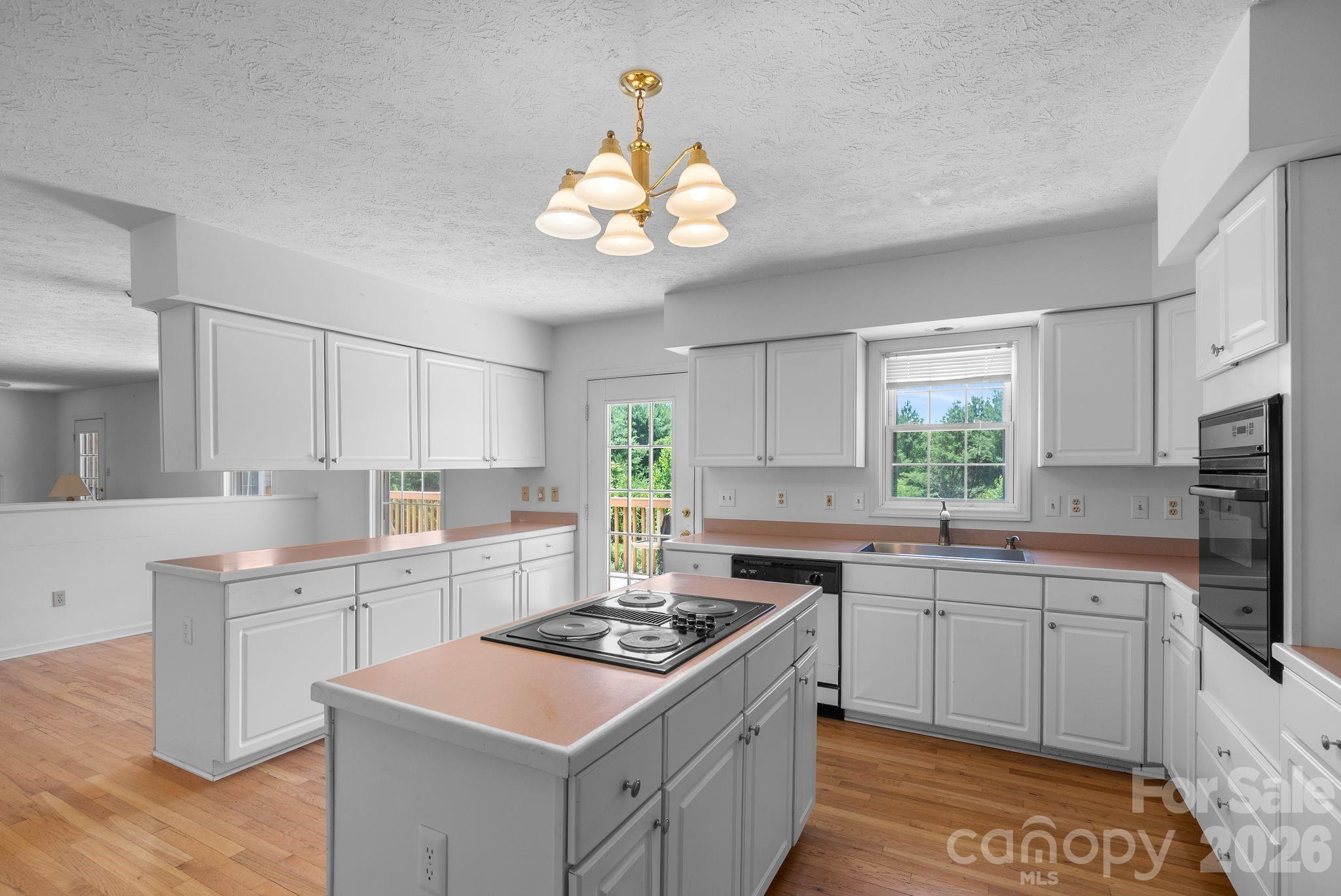 28 Song Bird Lane — Weaverville