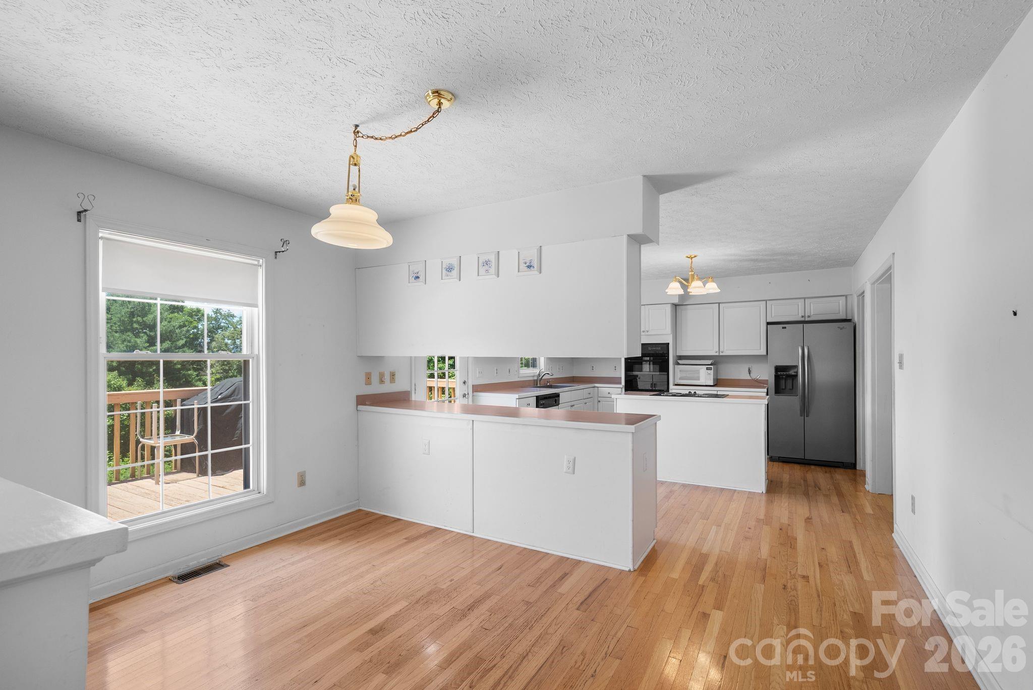 28 Song Bird Lane — Weaverville