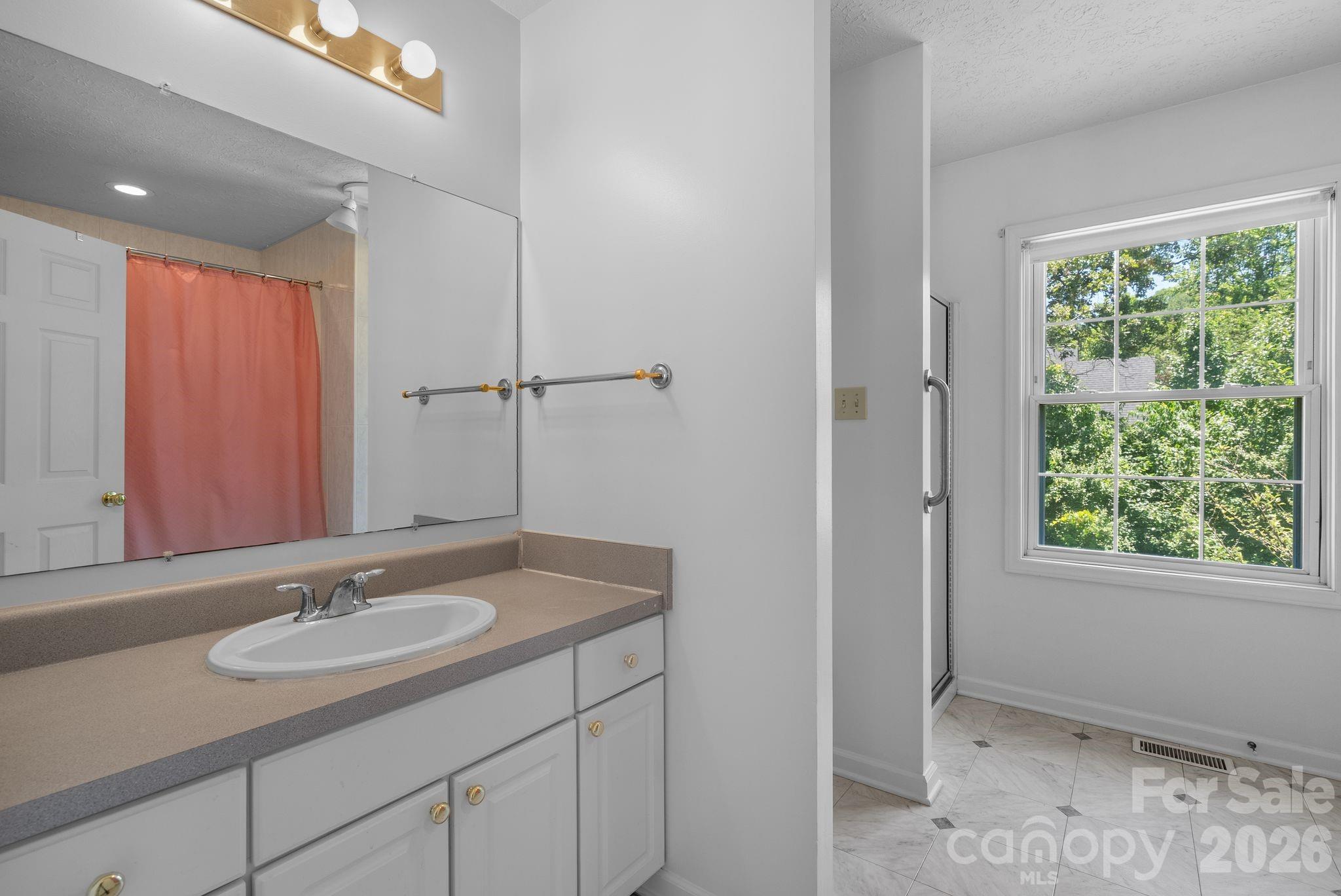 28 Song Bird Lane — Weaverville