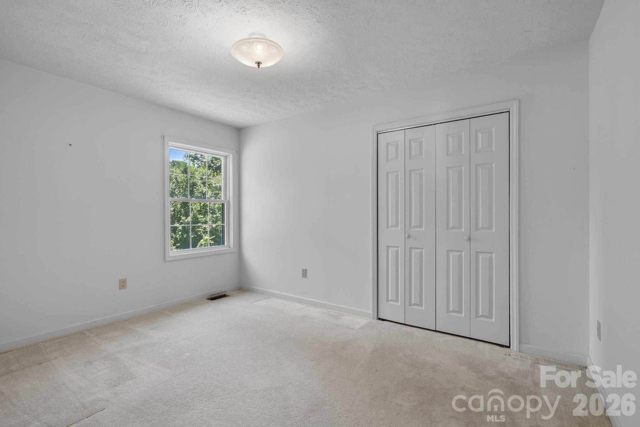 28 Song Bird Lane — Weaverville