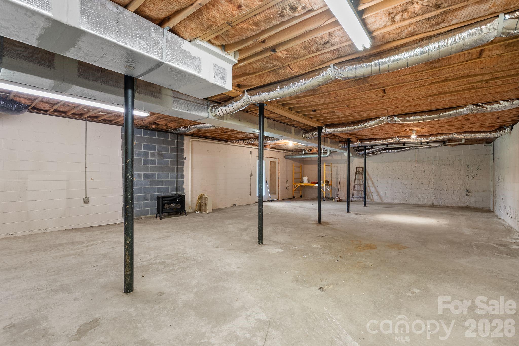 28 Song Bird Lane — Weaverville