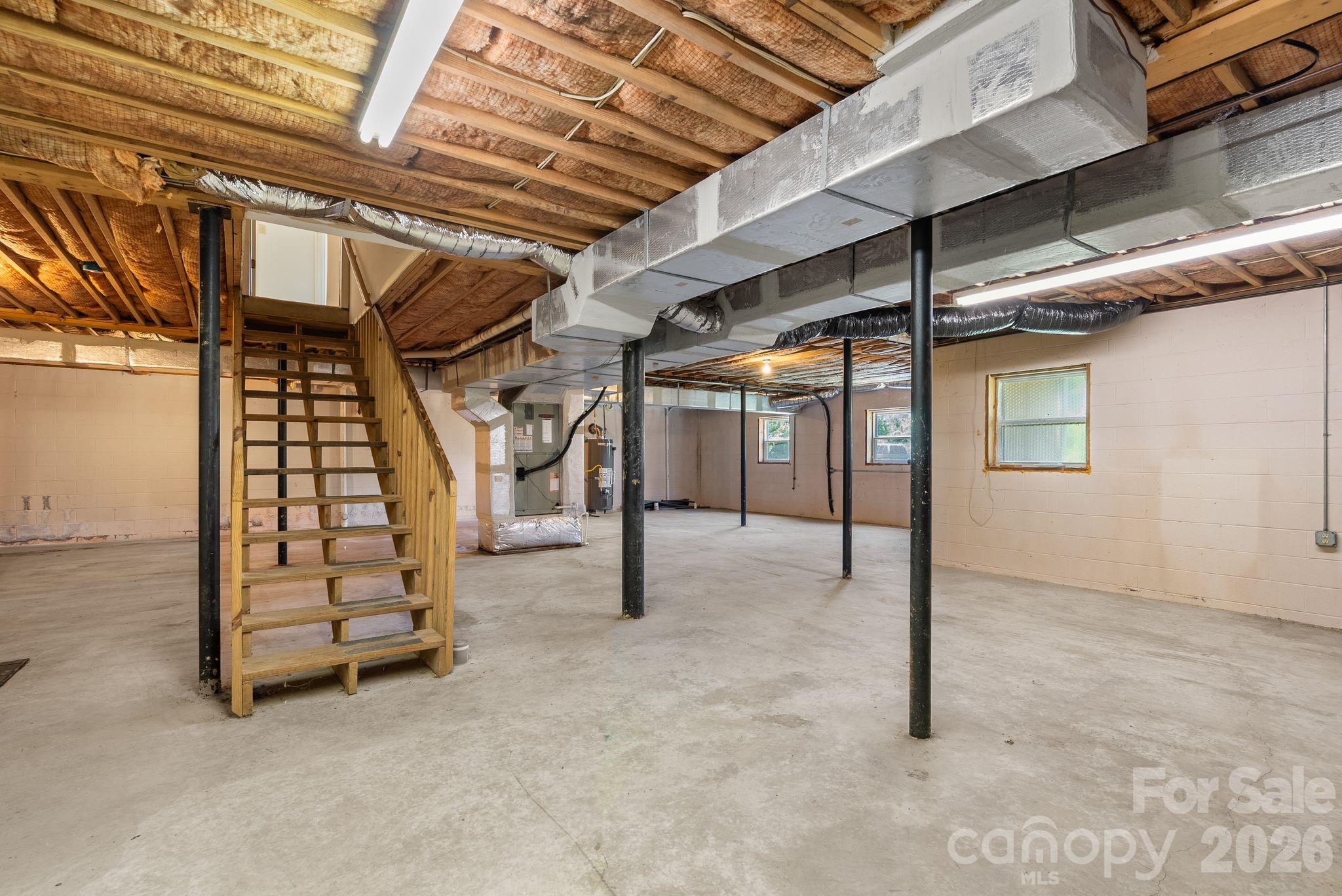 28 Song Bird Lane — Weaverville