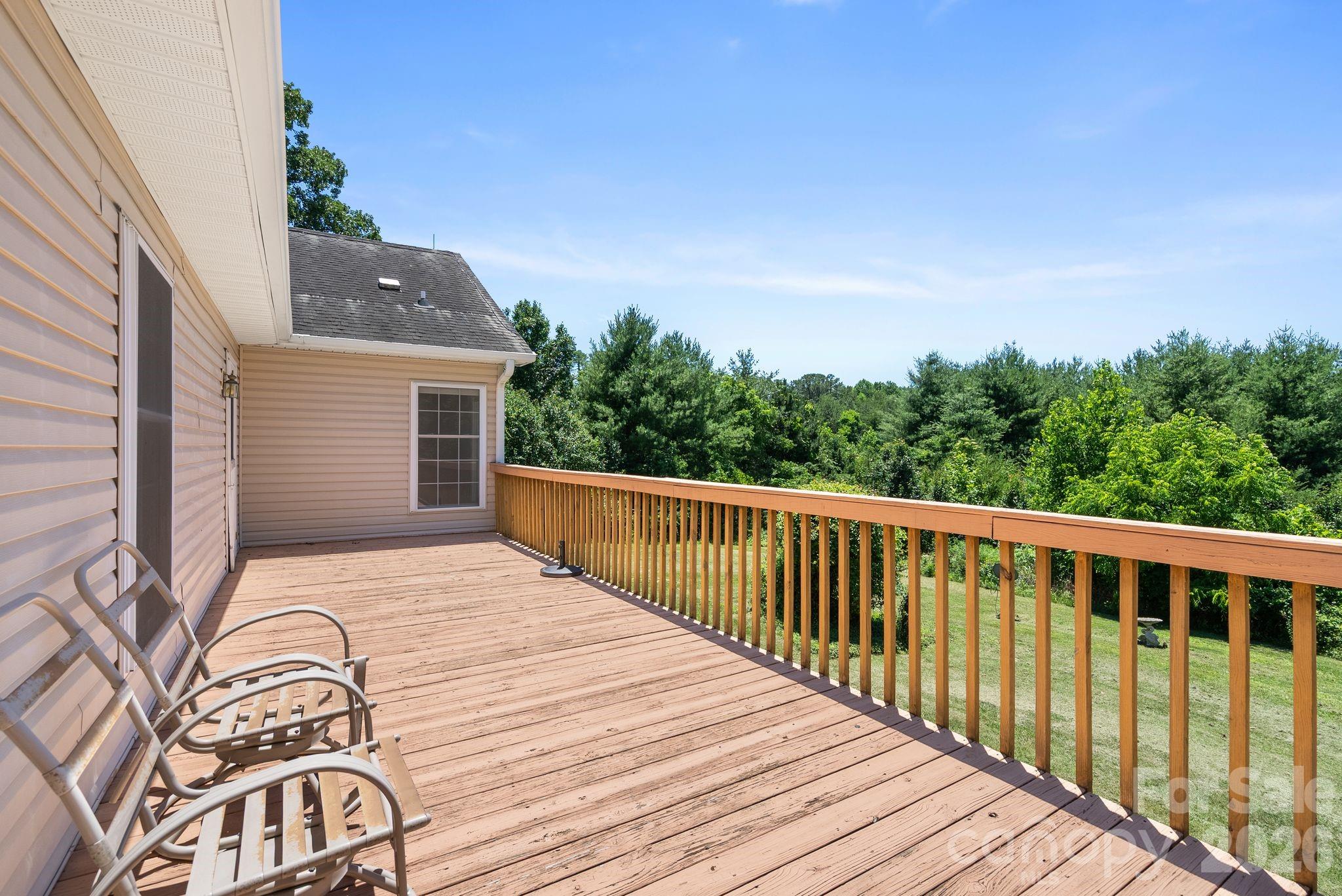 28 Song Bird Lane — Weaverville
